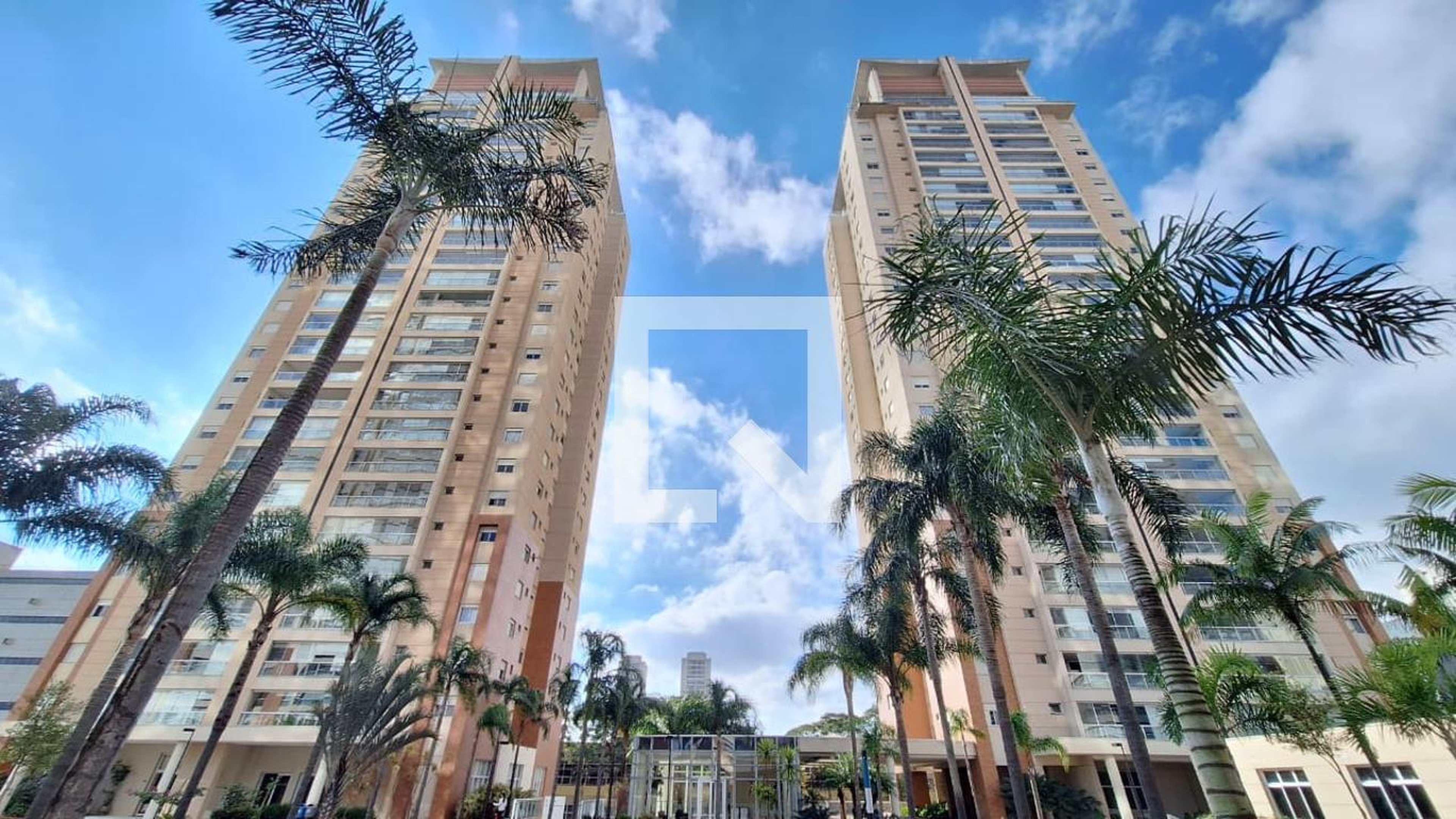 Fachada Condomínio Plaza Mayor