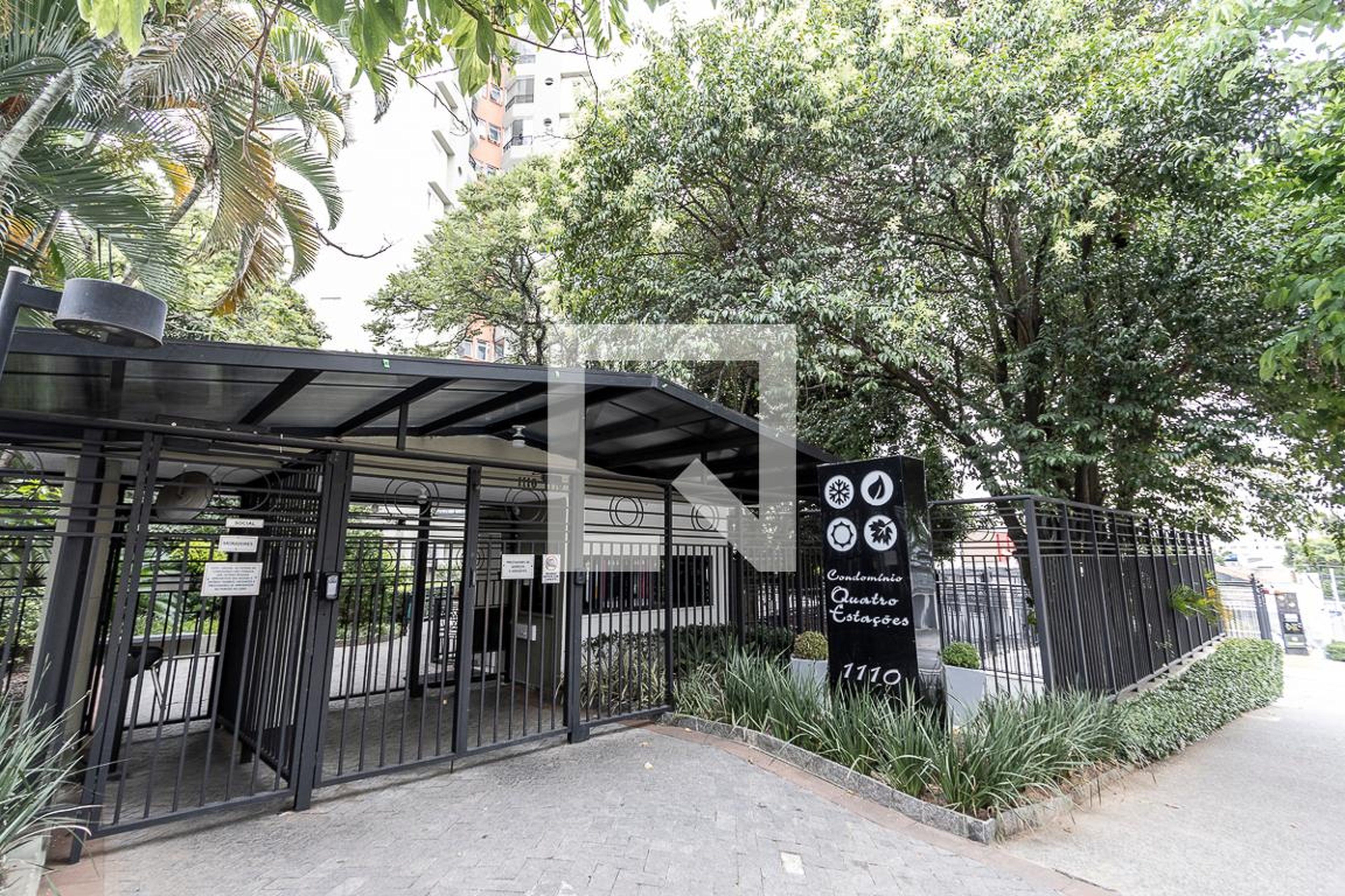 Fachada do Condomínio Condomínio Quatro Estações