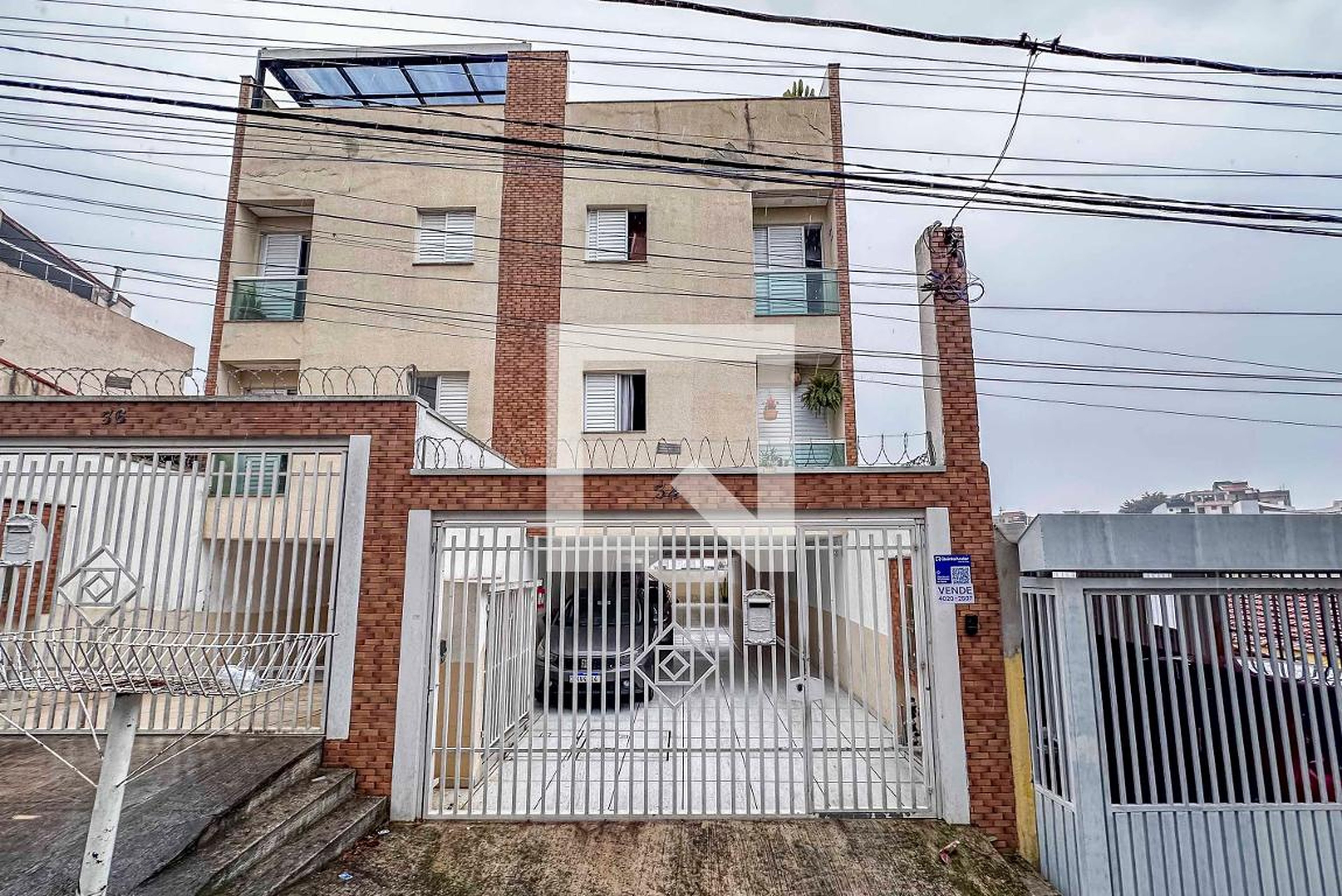 Fachada Condomínio em Rua Silvana, 34