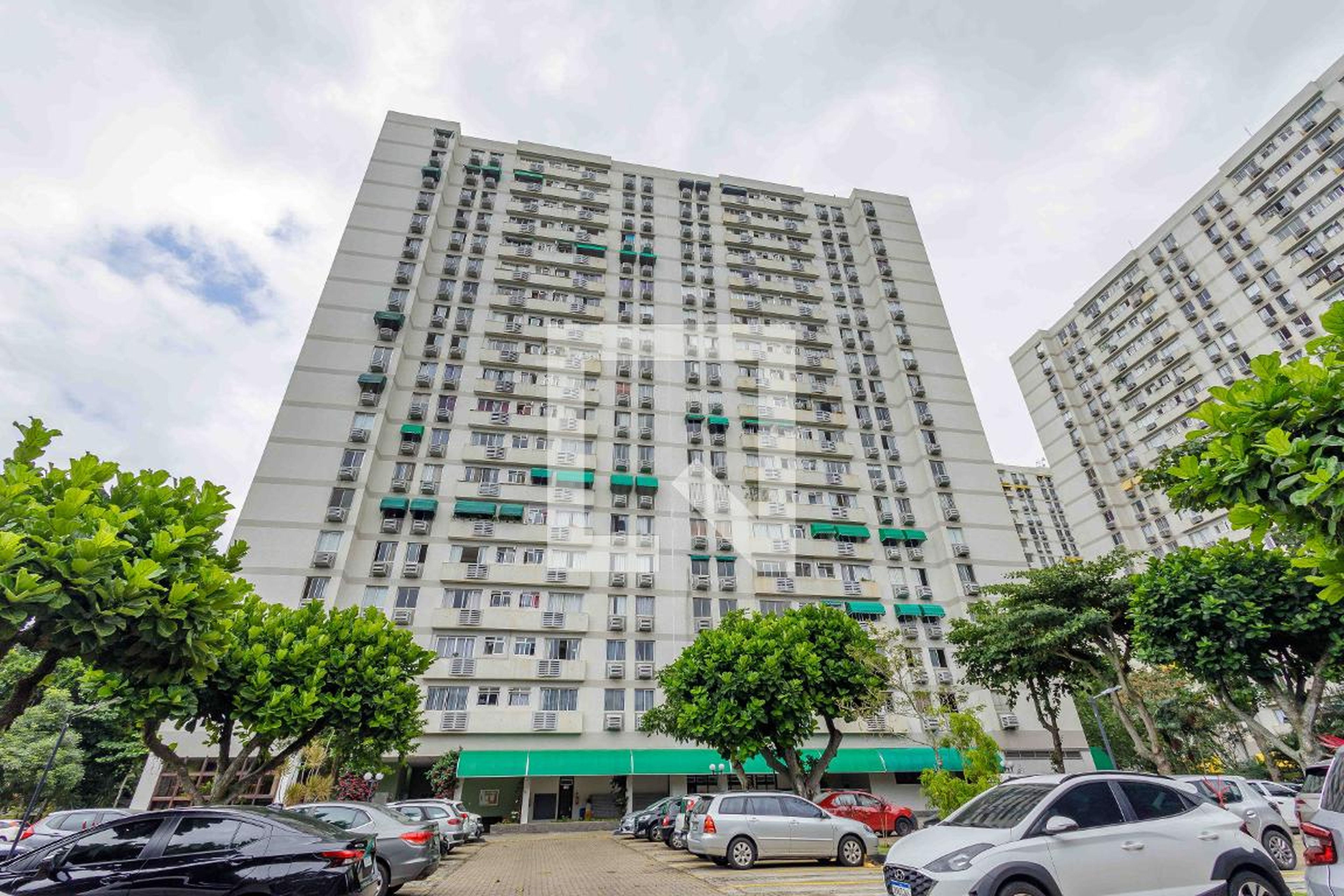 Fachada Edifício Sernambetiba