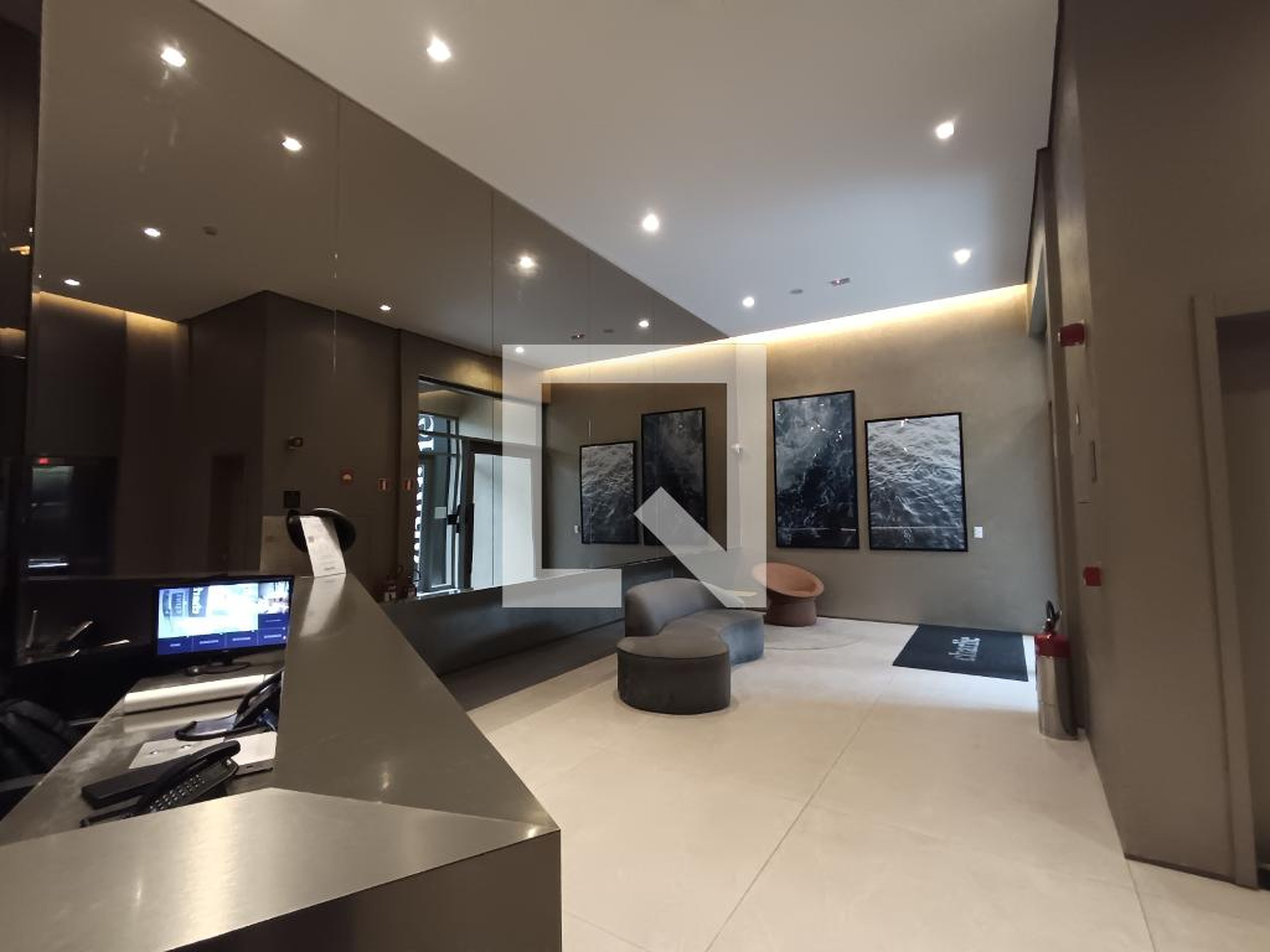 Hall de entrada - Charlie