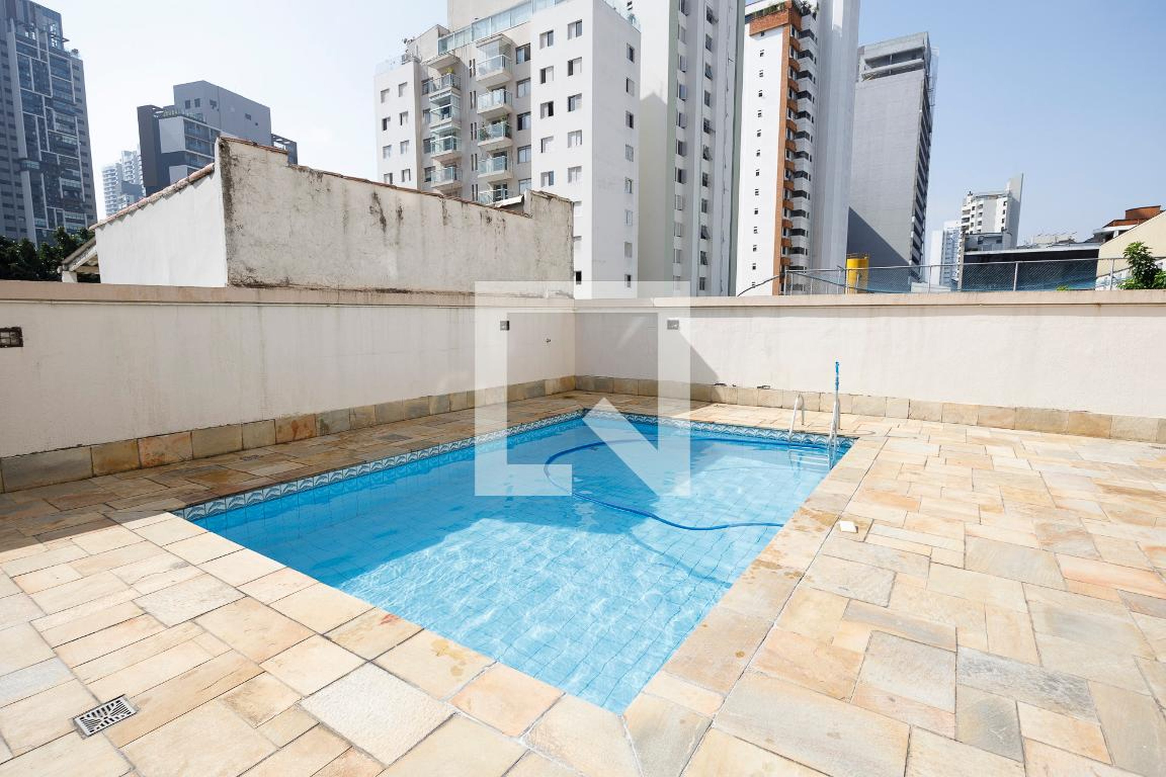 Piscina - Edifício Cabo Frio