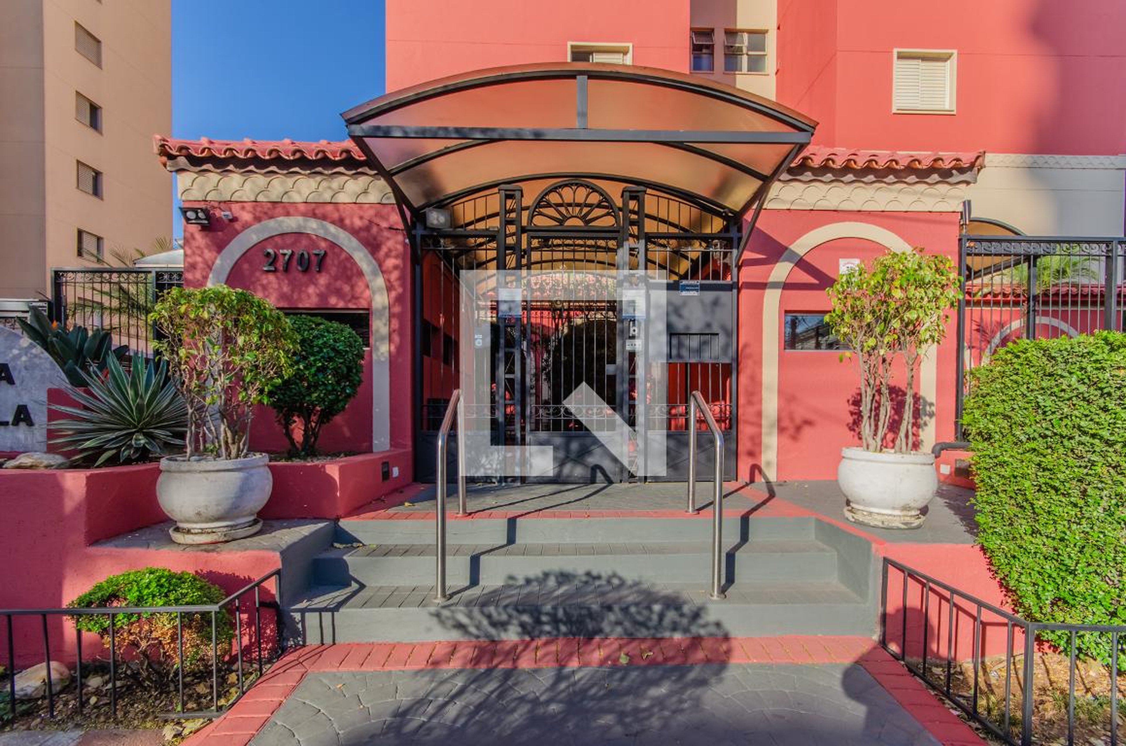 Fachada Condomínio Villa Sevilla