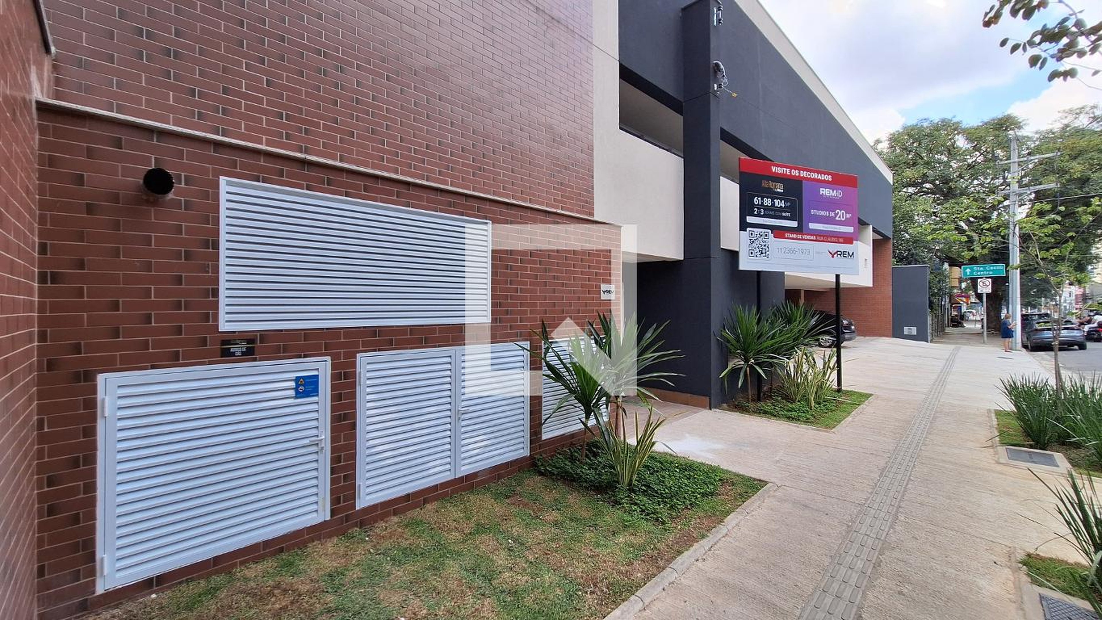Fachada Condomínio em Rua Clélia, 60