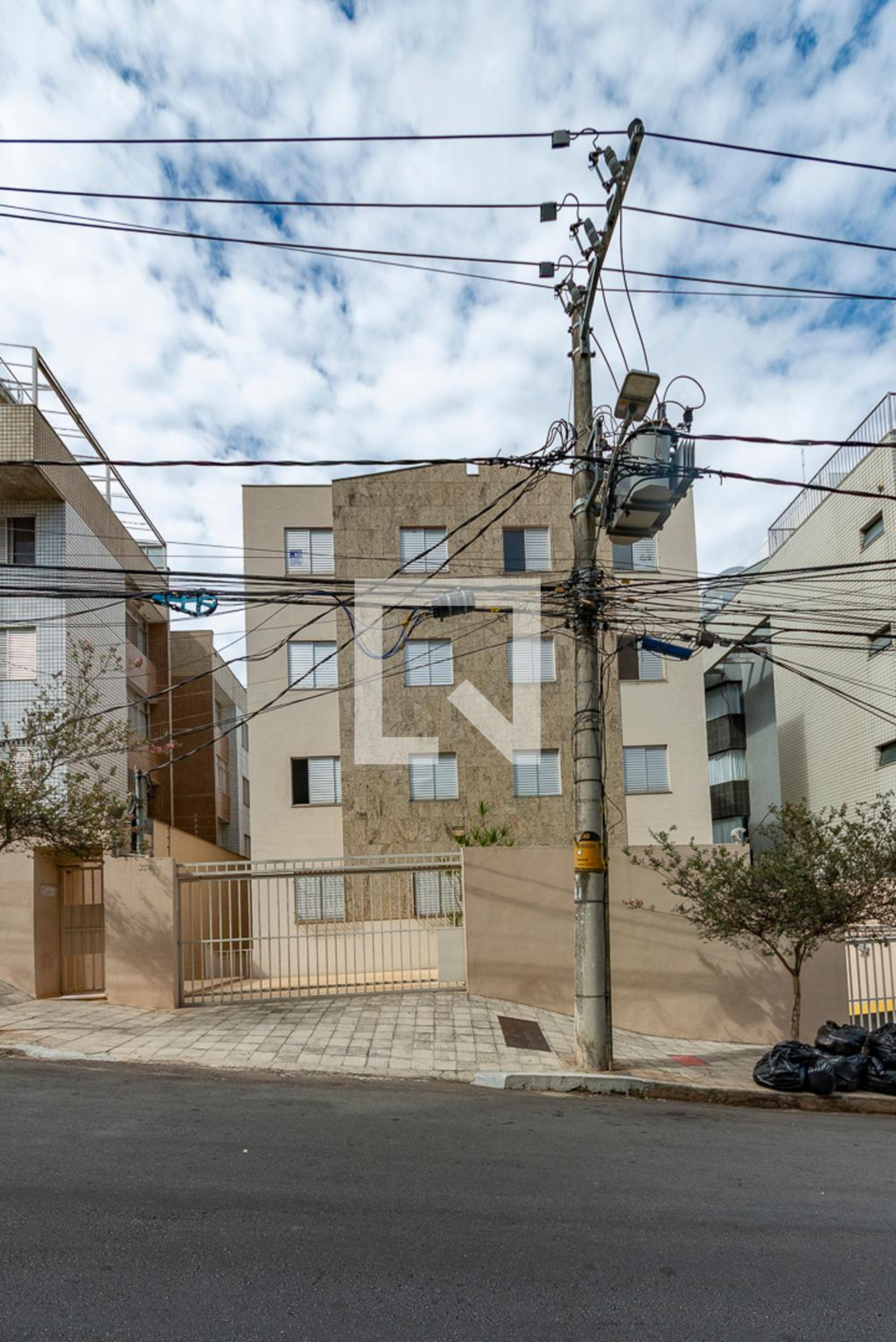 Fachada Residencial Esparta