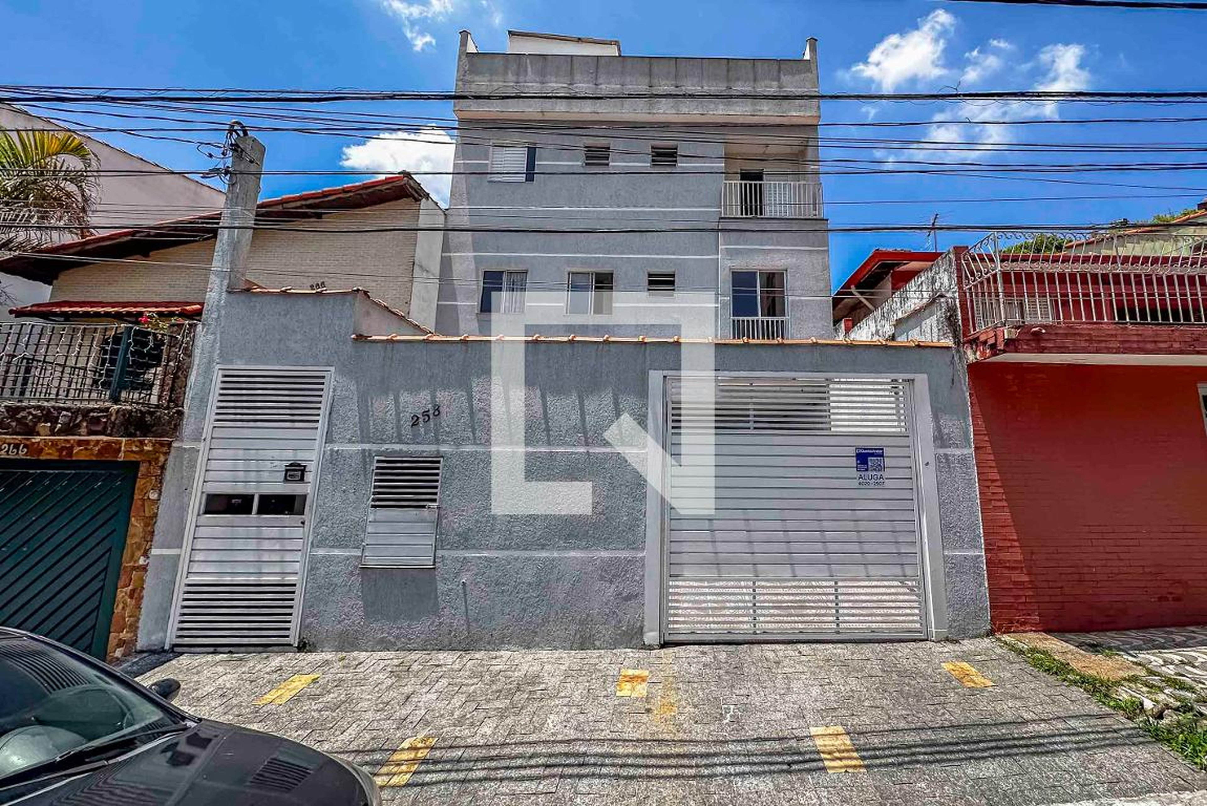 Fachada Condomínio em Rua Honduras, 258