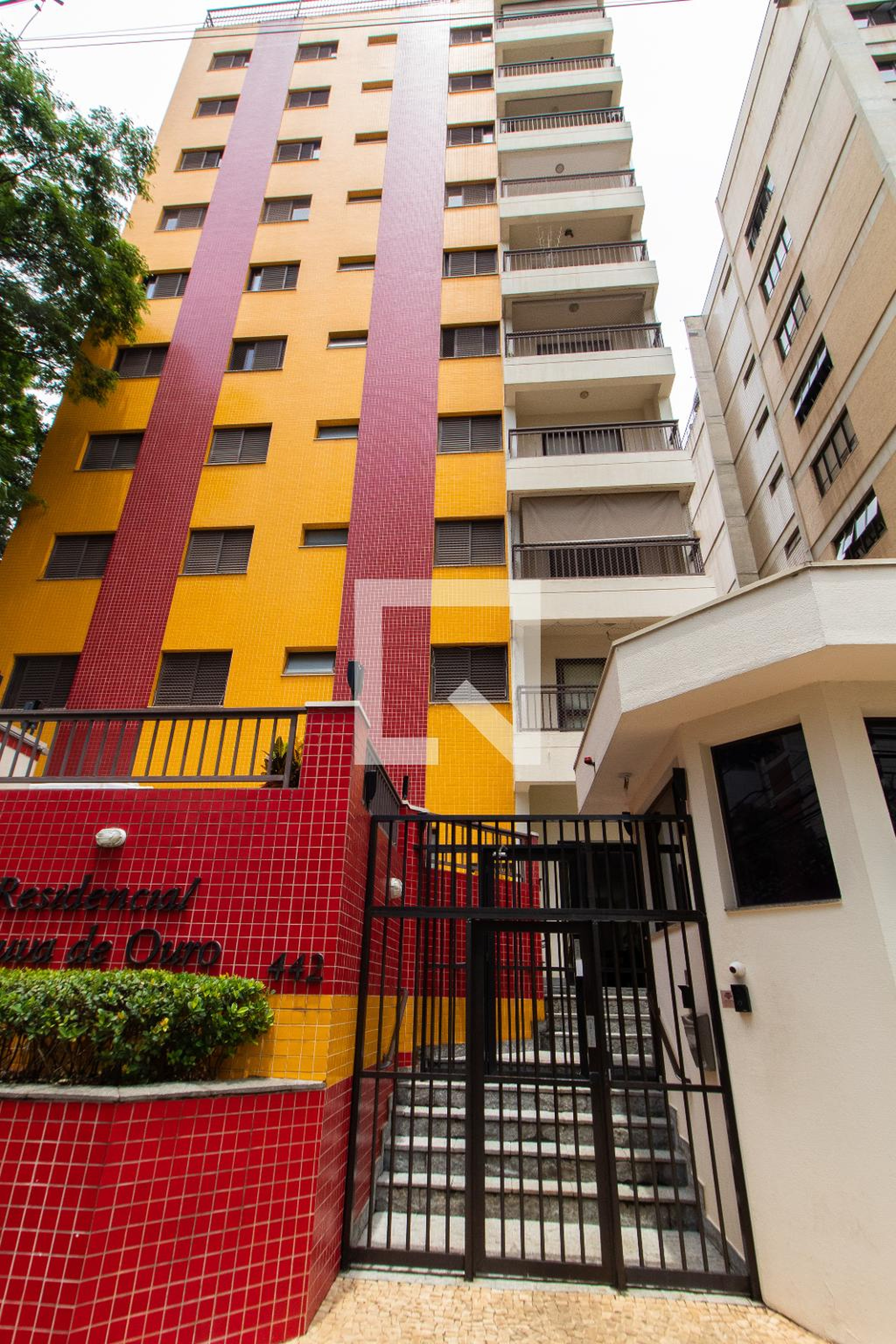 Fachada Condomínio Chuva de Ouro