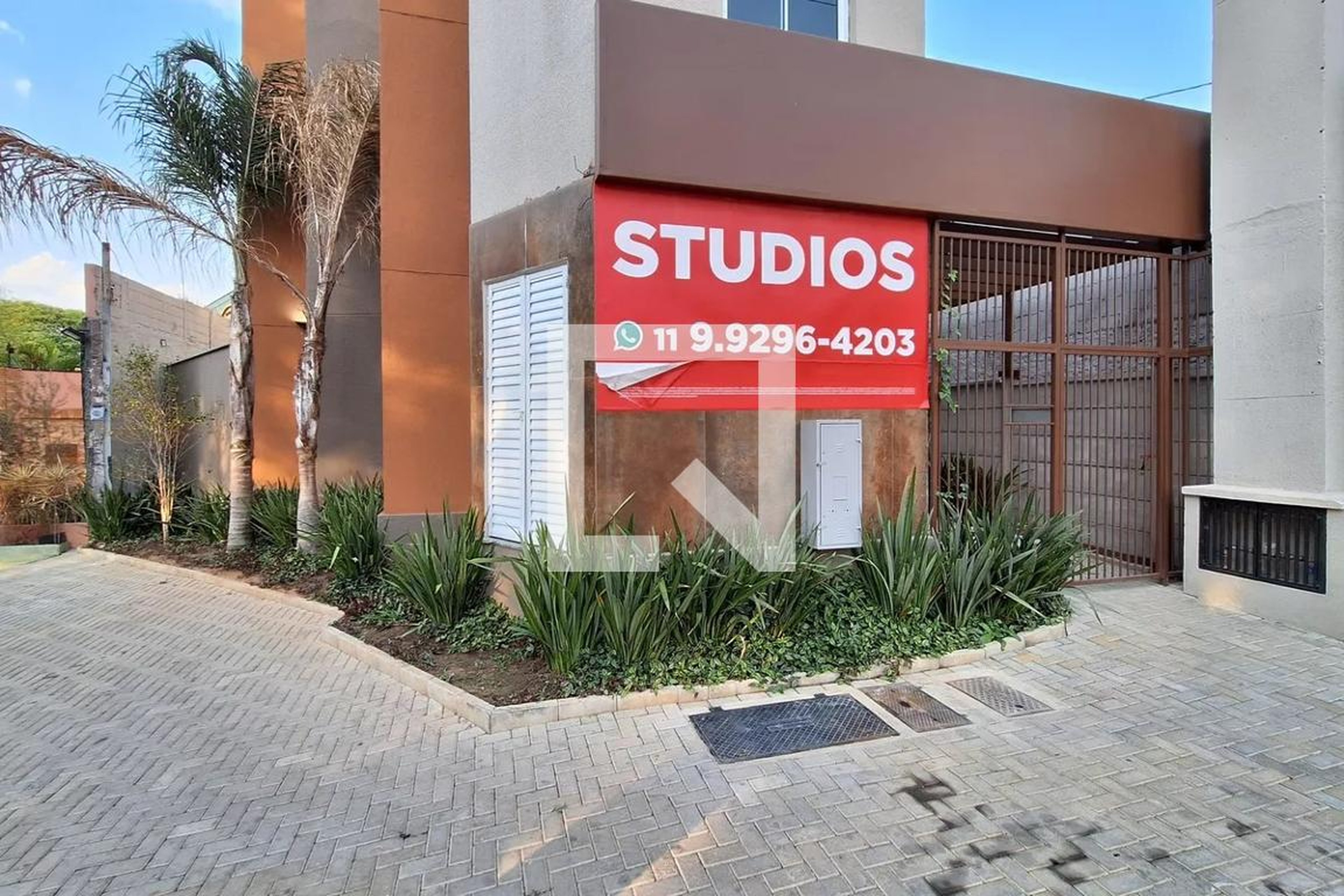 Fachada Condomínio em Rua Brigadeiro Galvão, 01151000