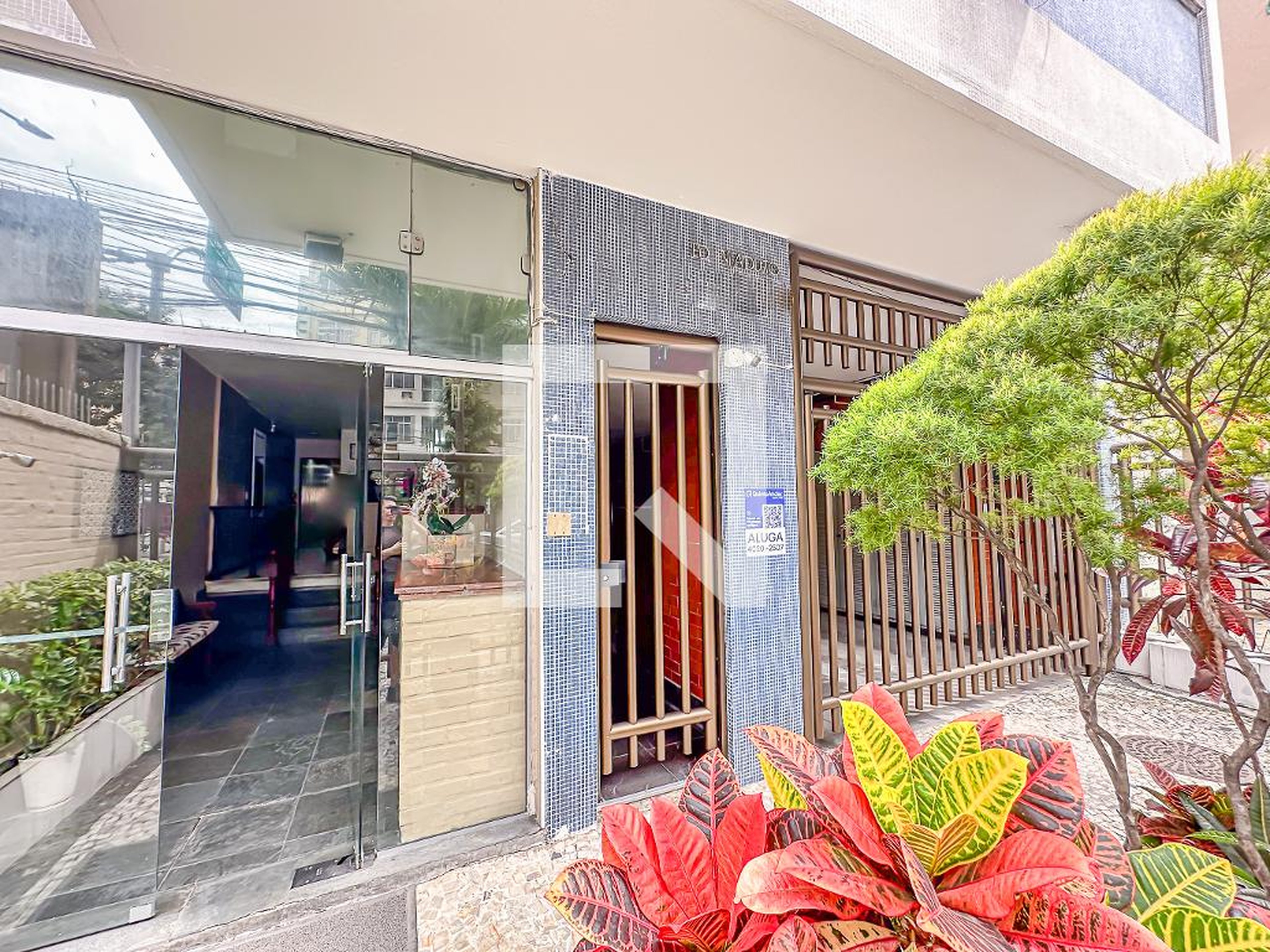 Fachada do Prédio Condomínio em Rua Alice Freitas, 358