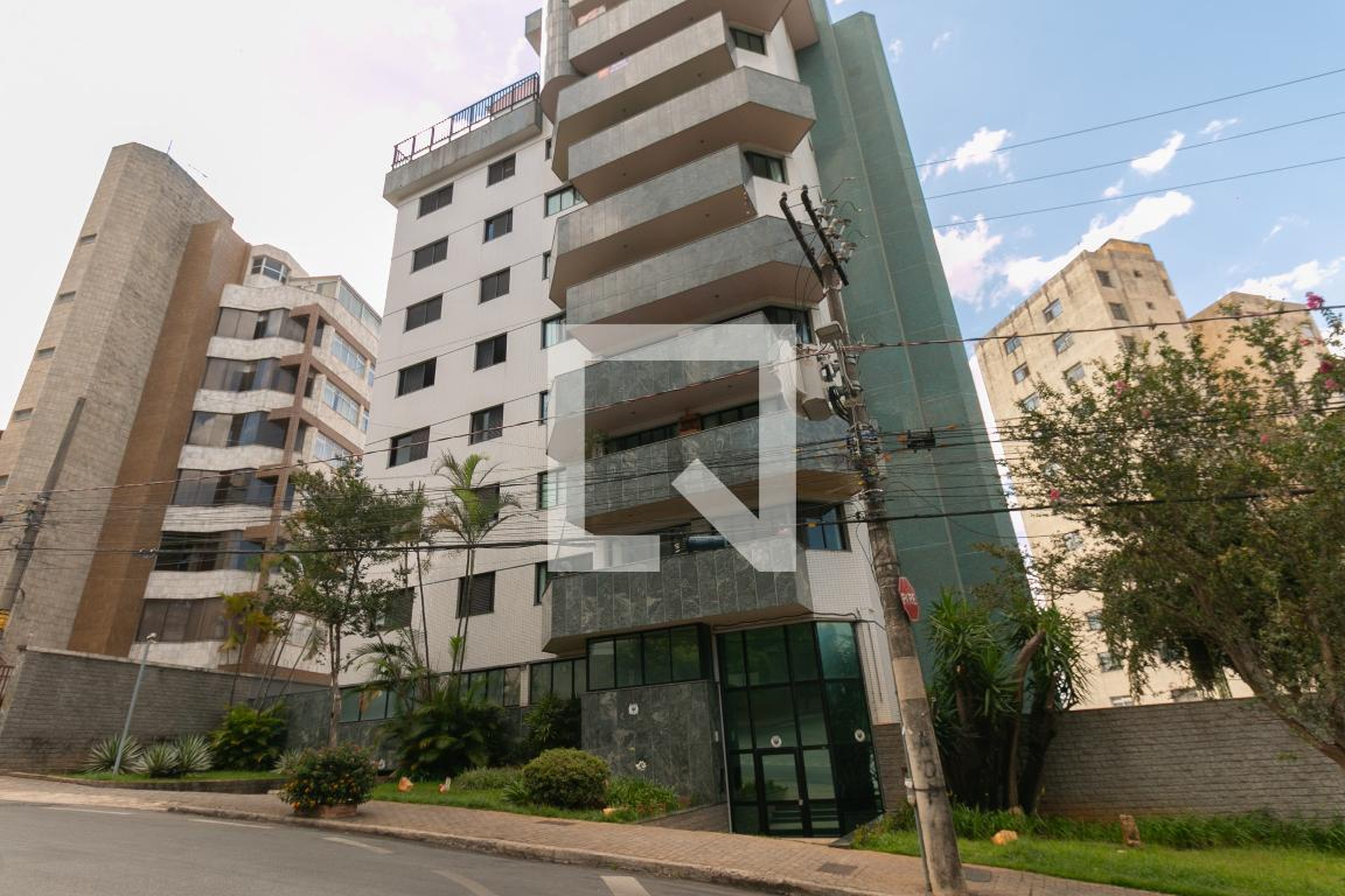 Fachada Condomínio em Rua Biaggio Polizzi, 176