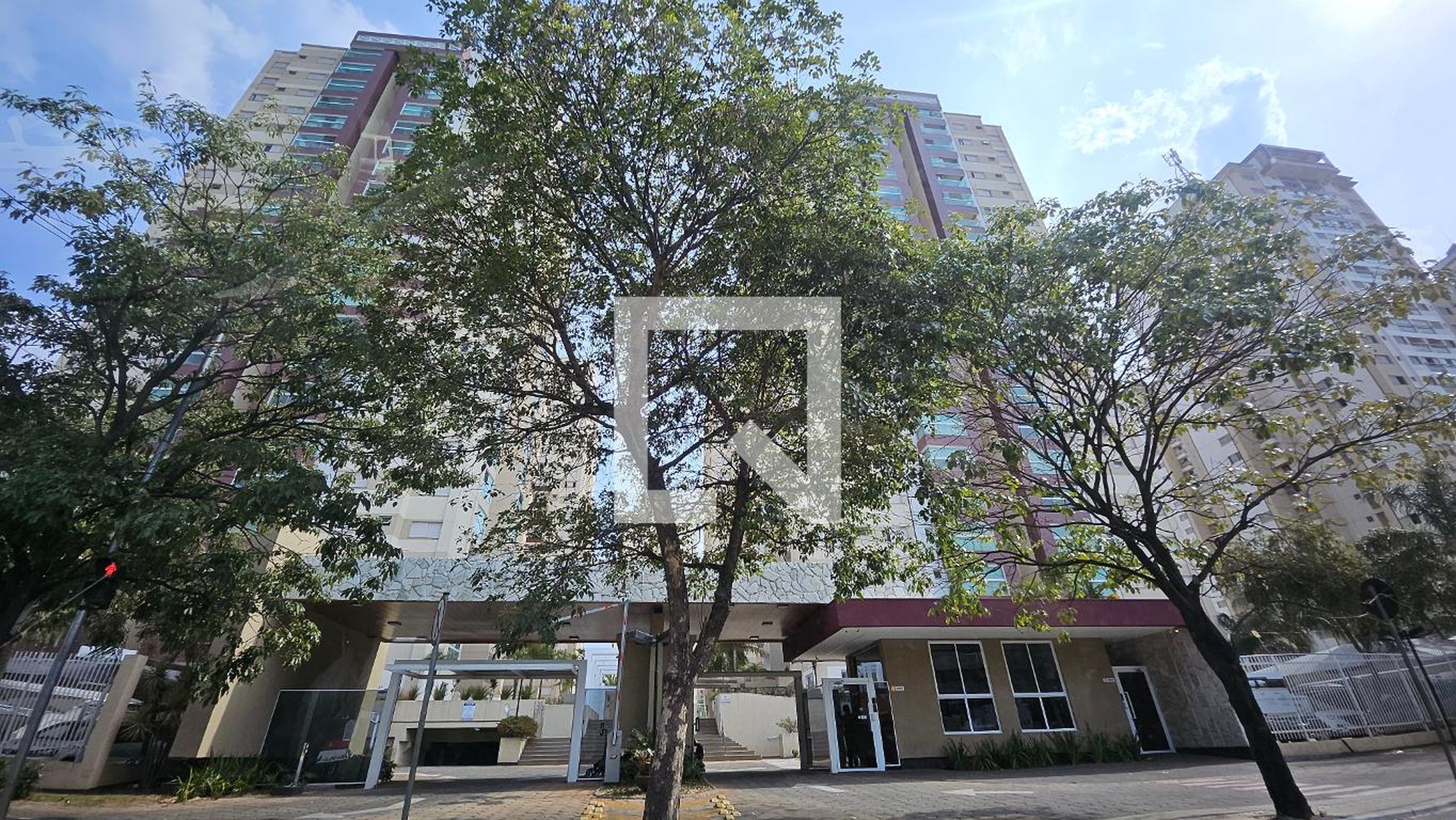 Fachada Condomínio em Avenida Circular, 501