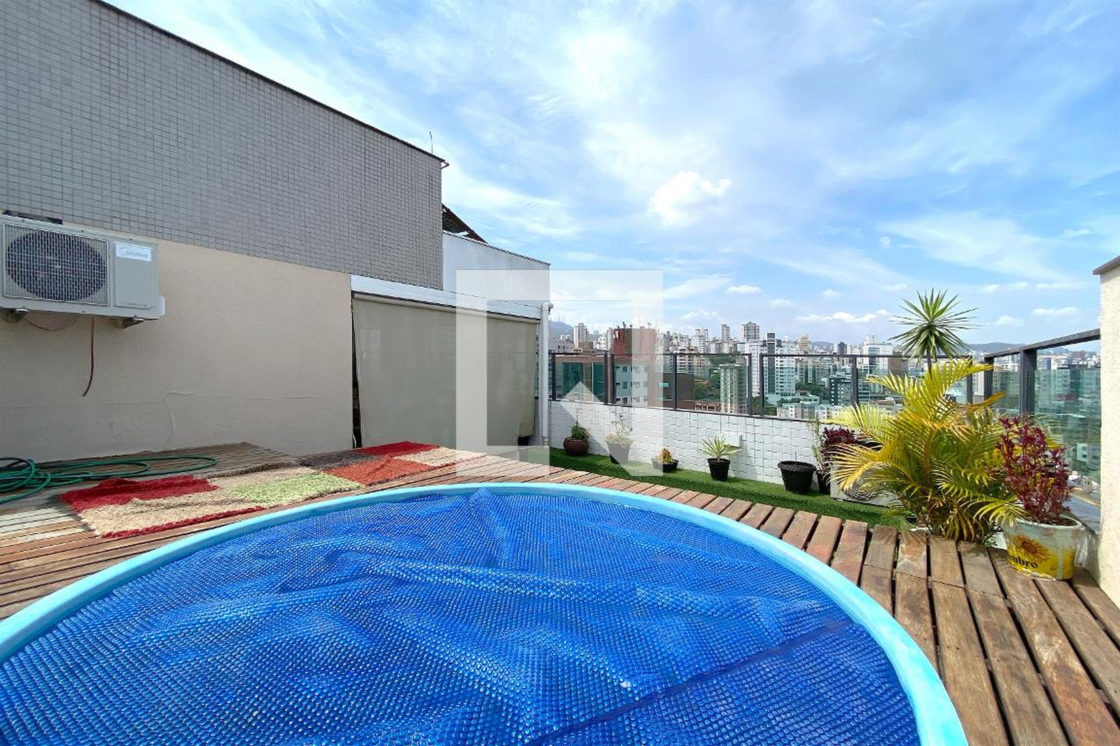 Piscina - Edifício Residencial Atlântico