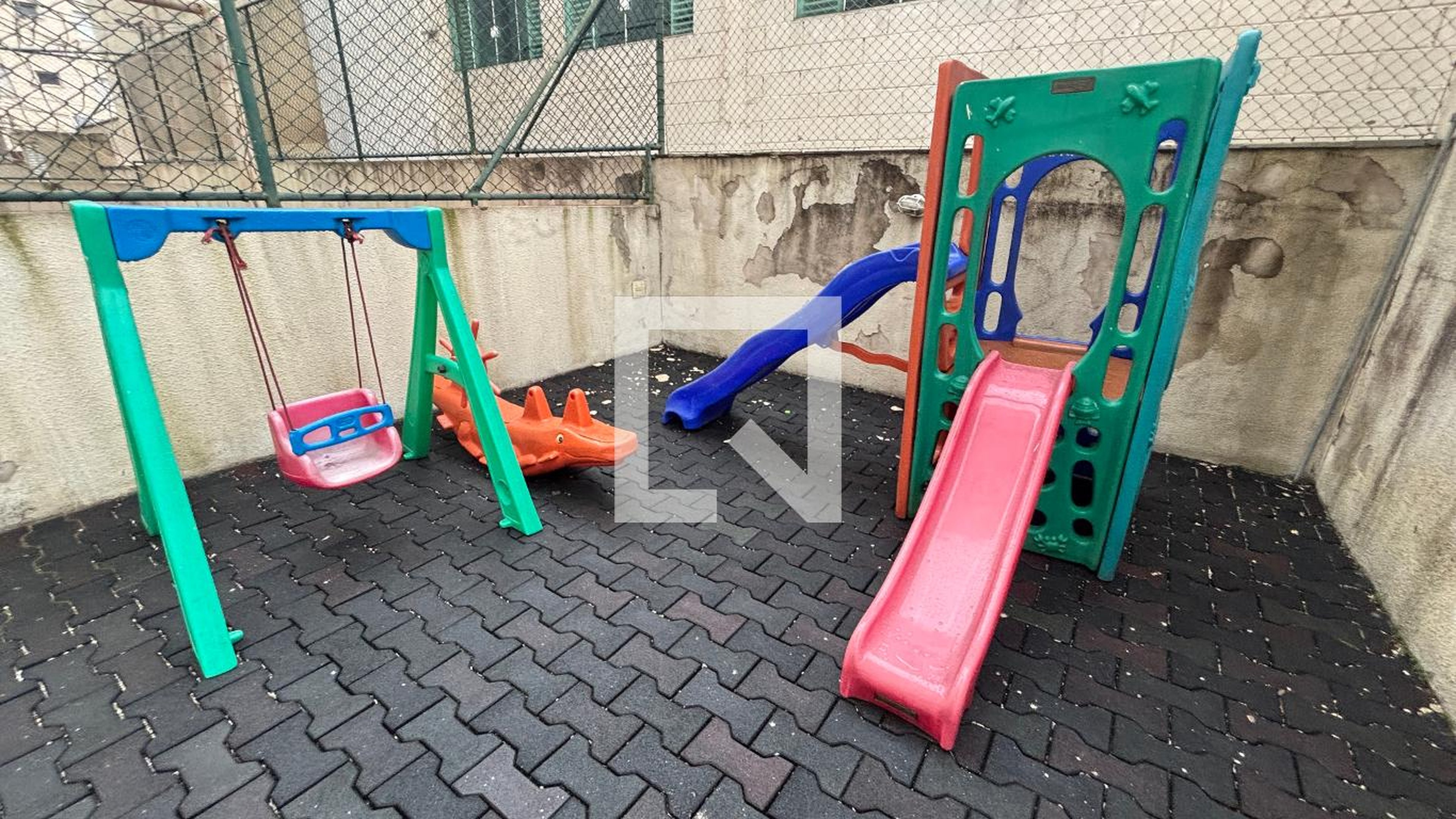Playground - Plaza de Espanha II