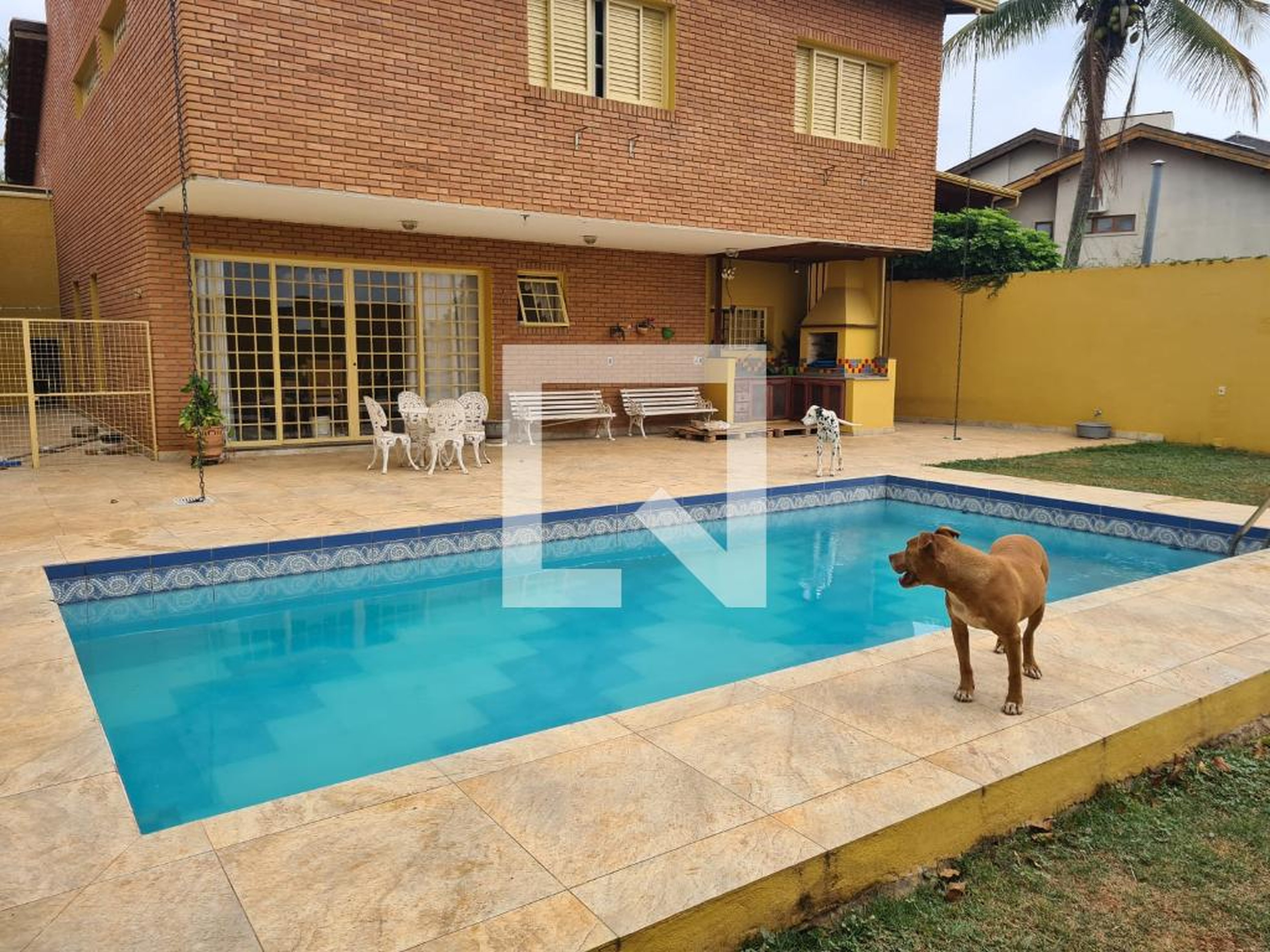 Piscina Condomínio Alto das Palmeiras