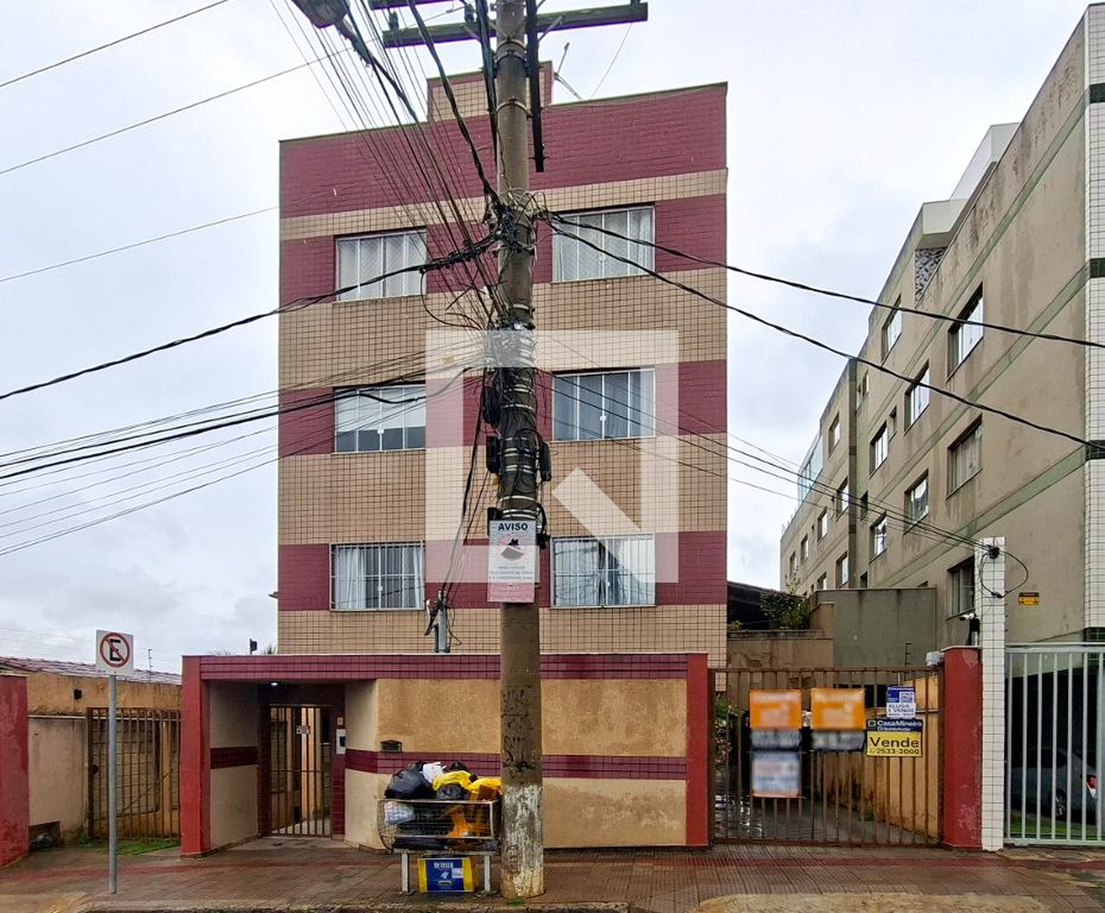 Fachada Condomínio em Rua Melo Teixeira, 217