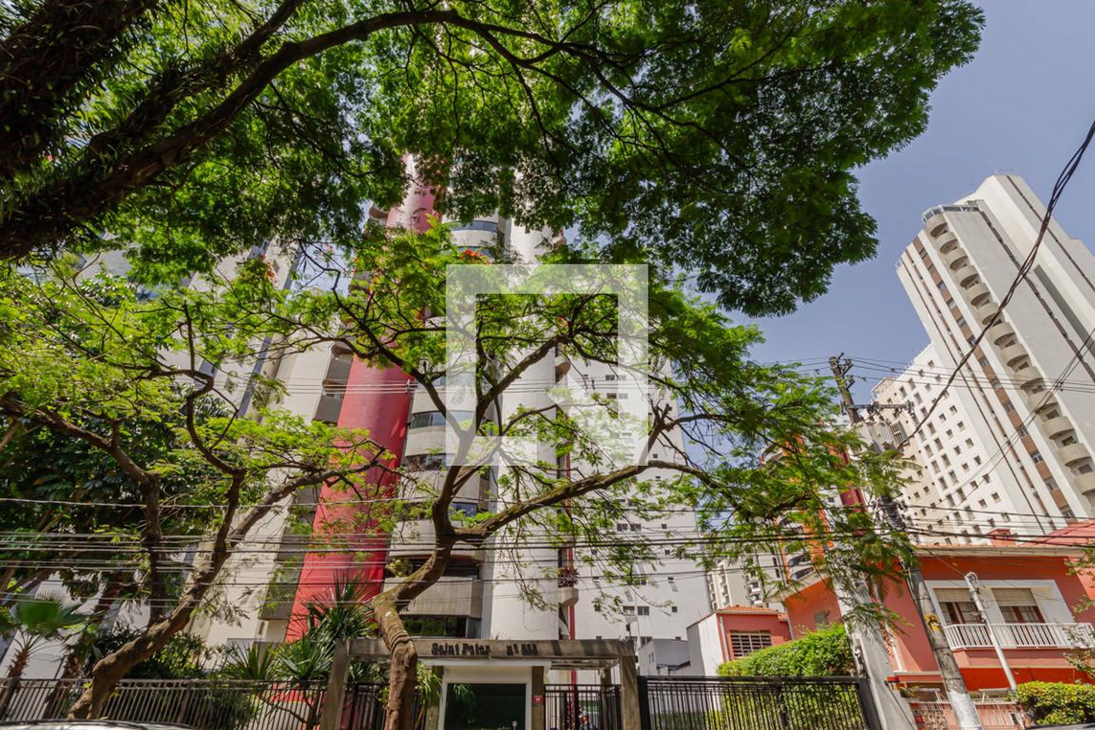 Fachada Condomínio Saint Peter