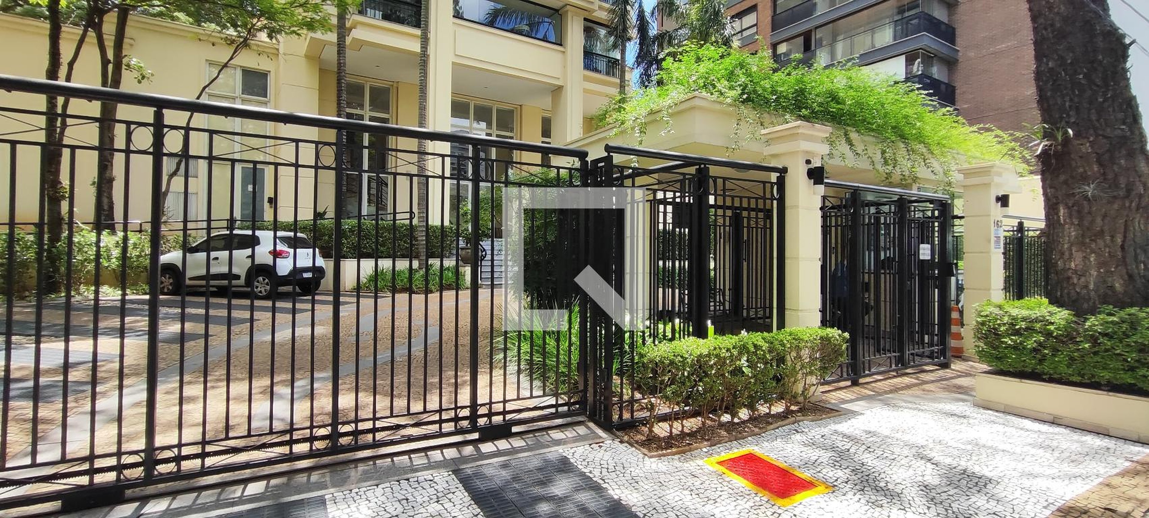 Fachada Condomínio Maison Elizabeth