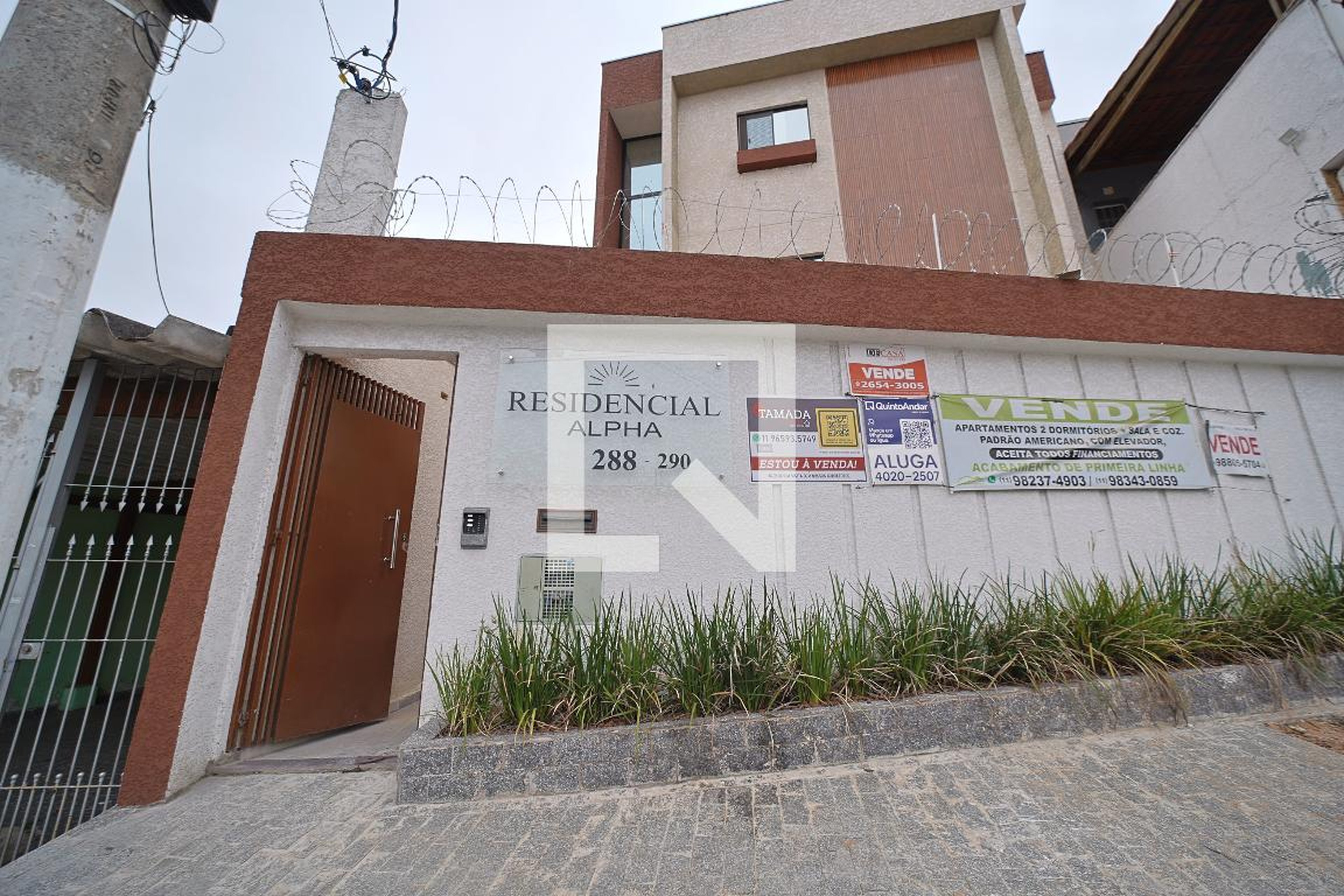 Fachada Condomínio em Rua Benedito Otoni, 288