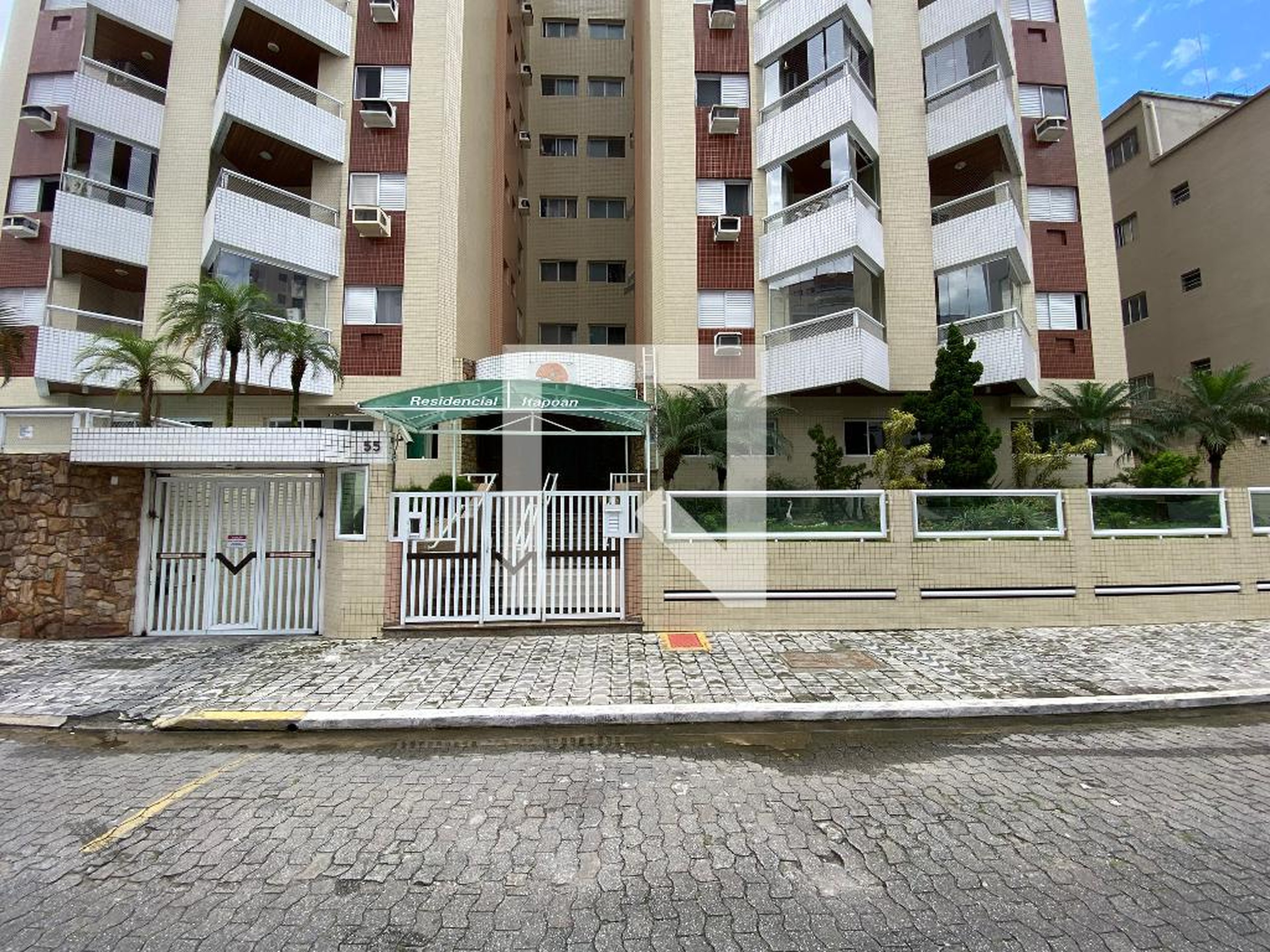 Fachada Condomínio Itapoan