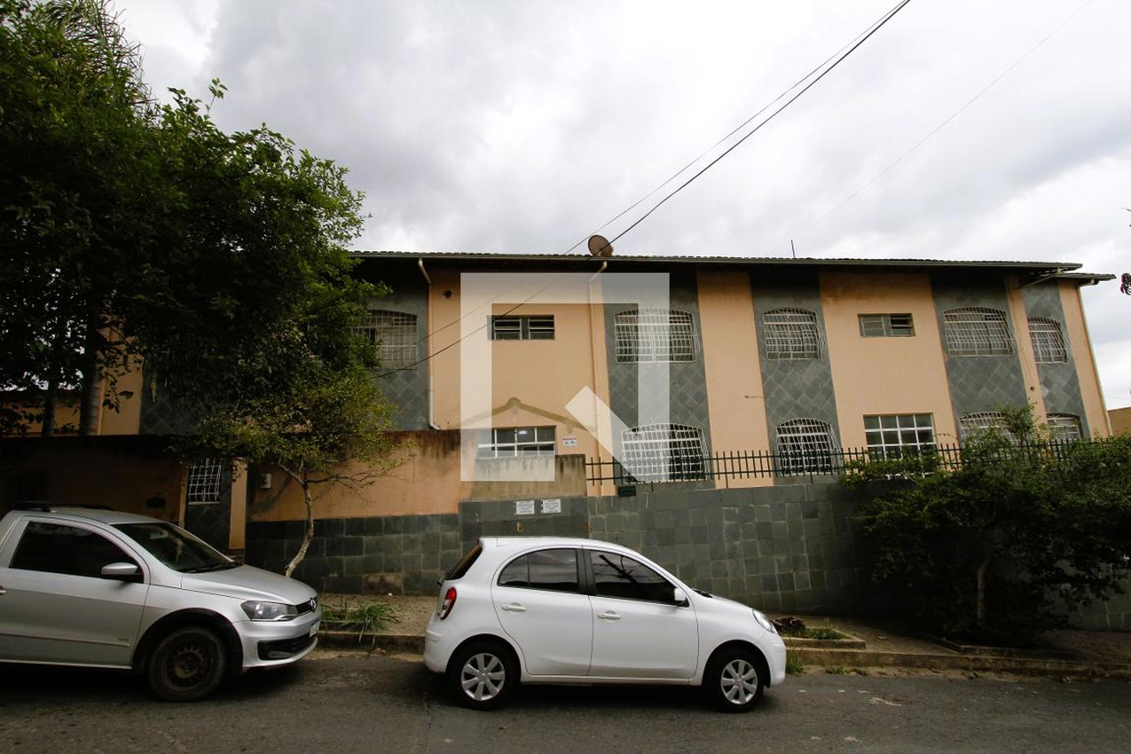 Fachada Condomínio em Rua Expedicionário Misael de Freitas, 120