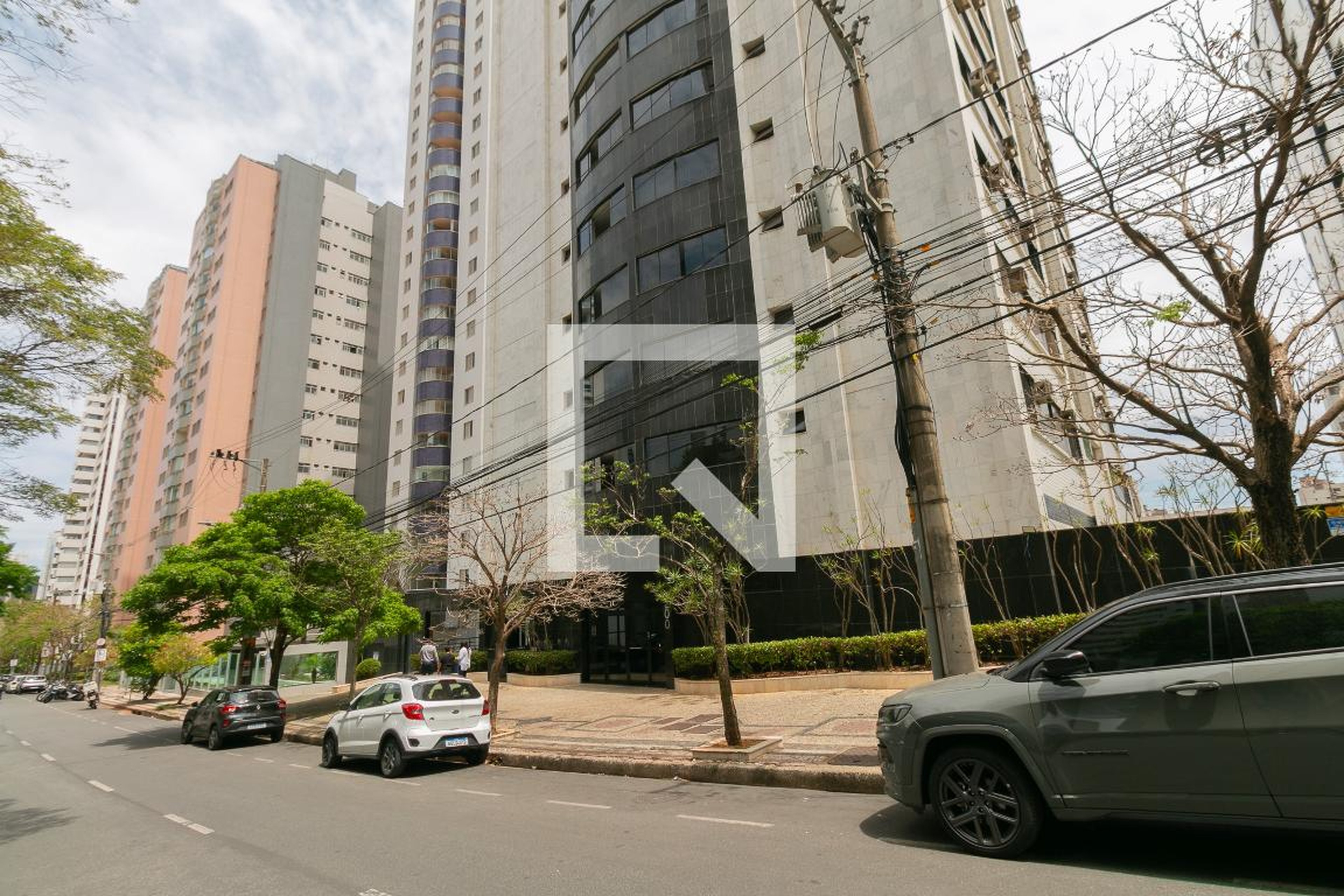 Fachada Condomínio Residence Service Manhattan