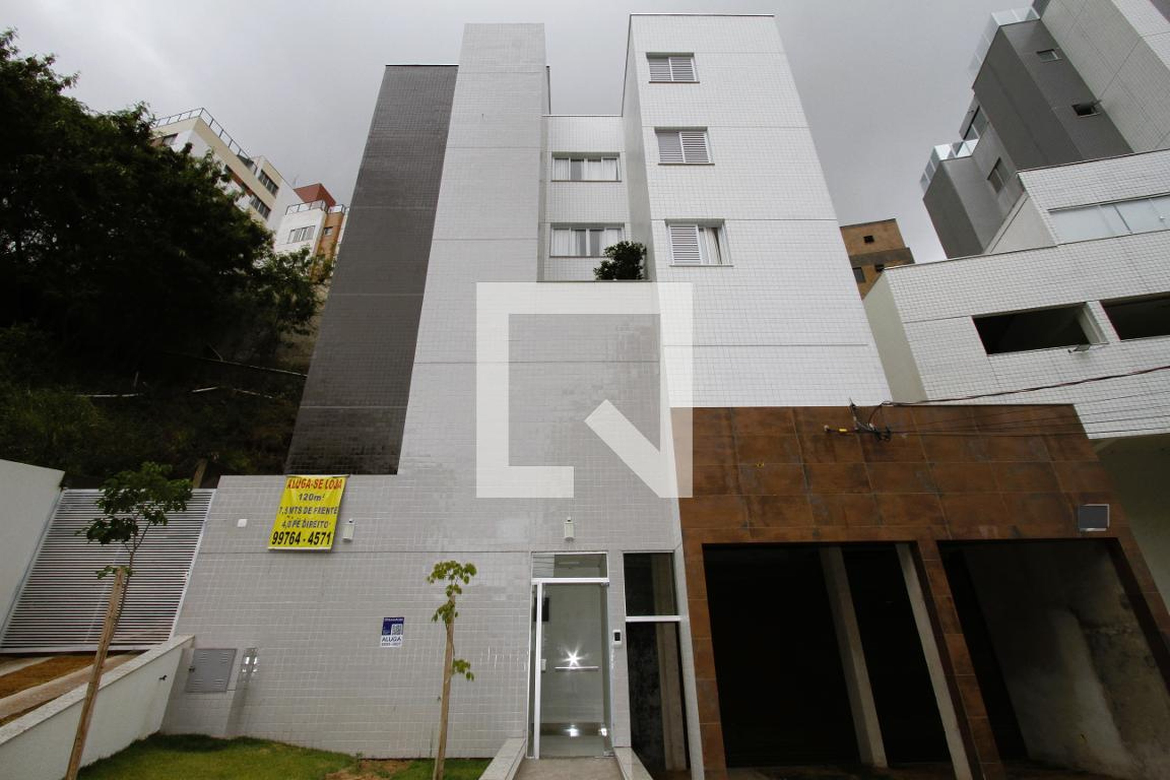 Fachada Condomínio em Rua Maria Heilbuth Surette, 932