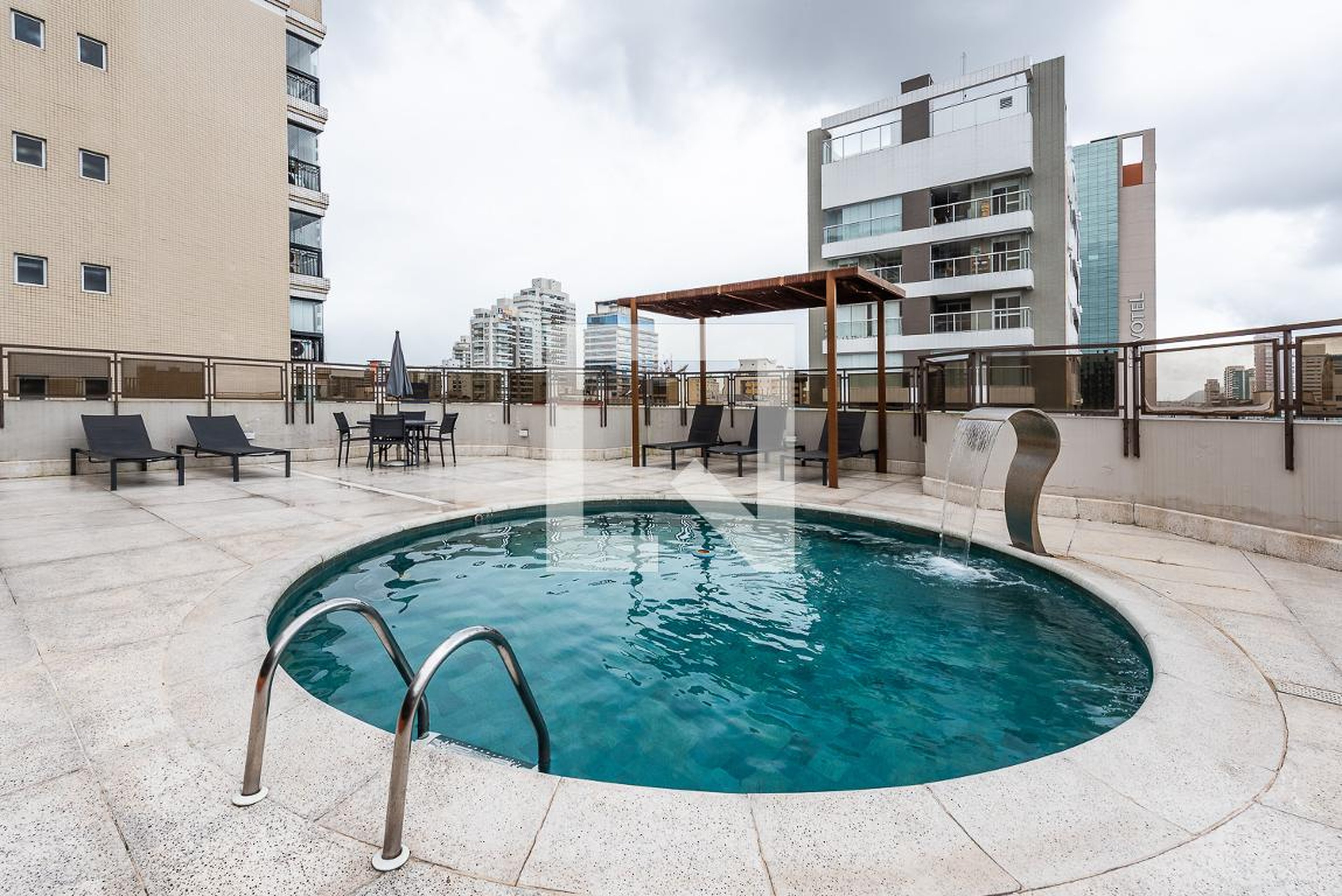 Piscina - Cosmopolitan Praia Flat Santos