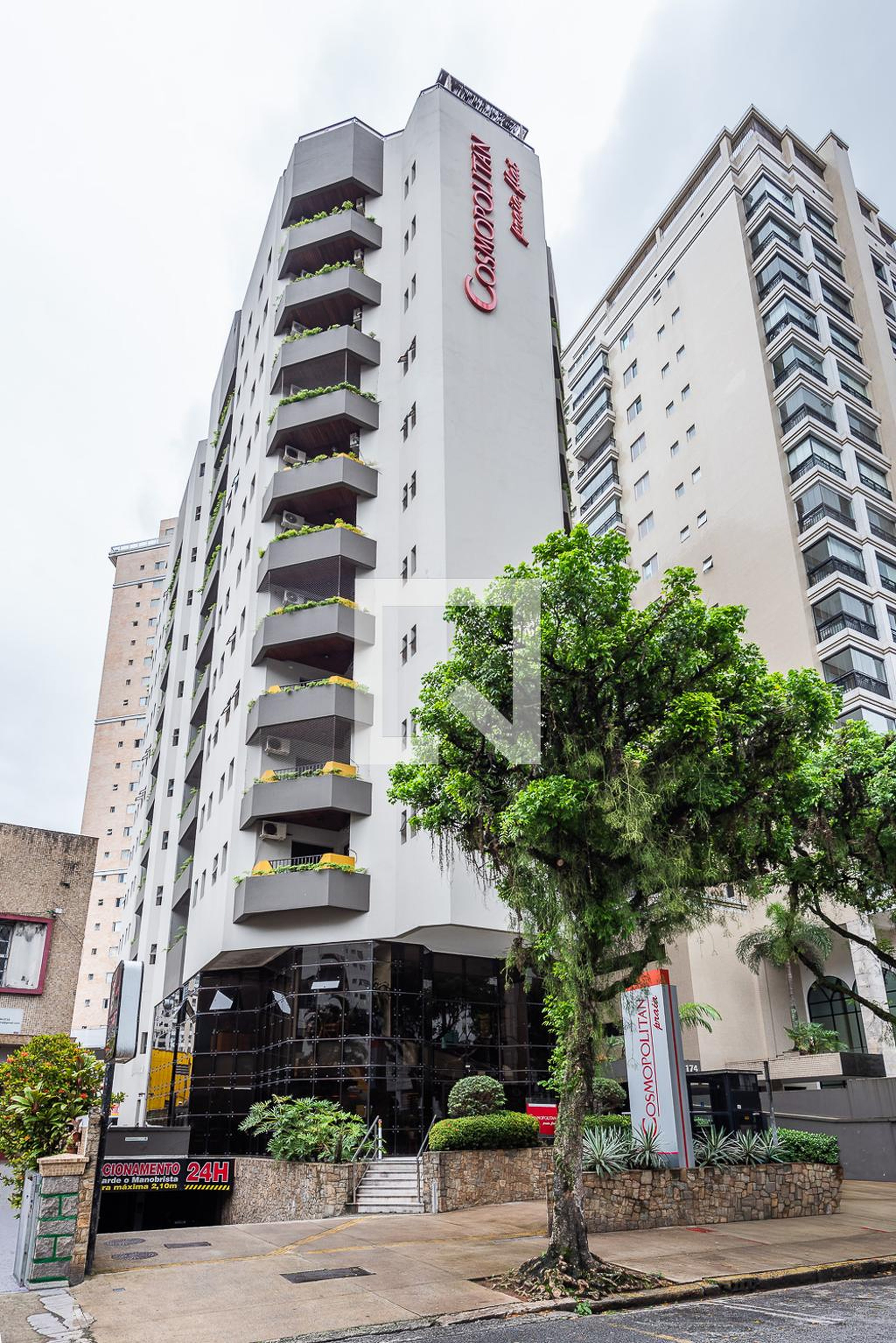 Fachada Condomínio Cosmopolitan Praia Flat Santos