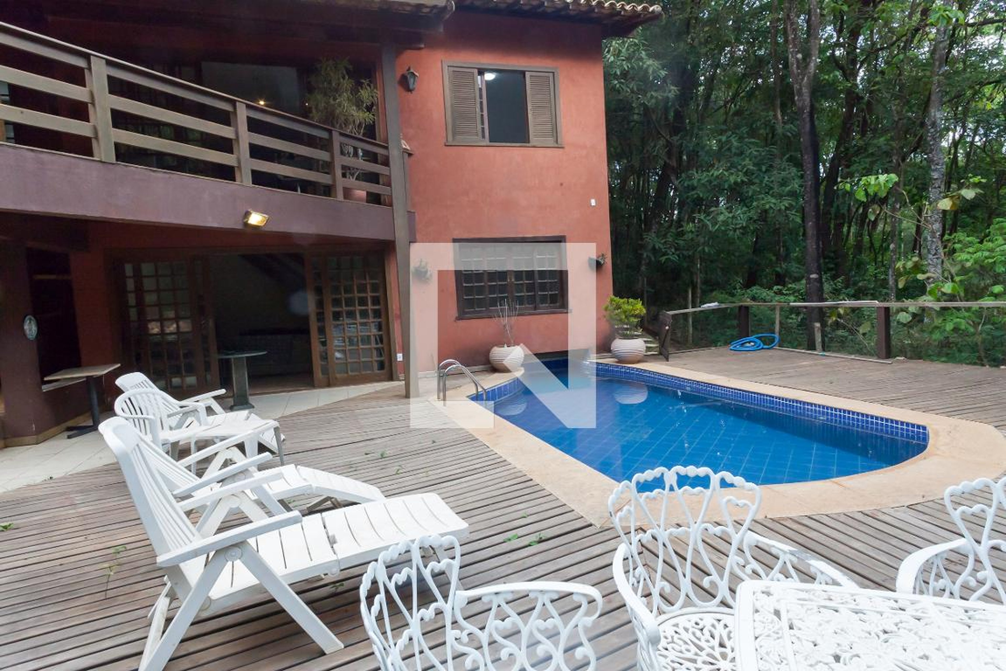 Piscina Condomínio em Avenida da Cachoeira, 980