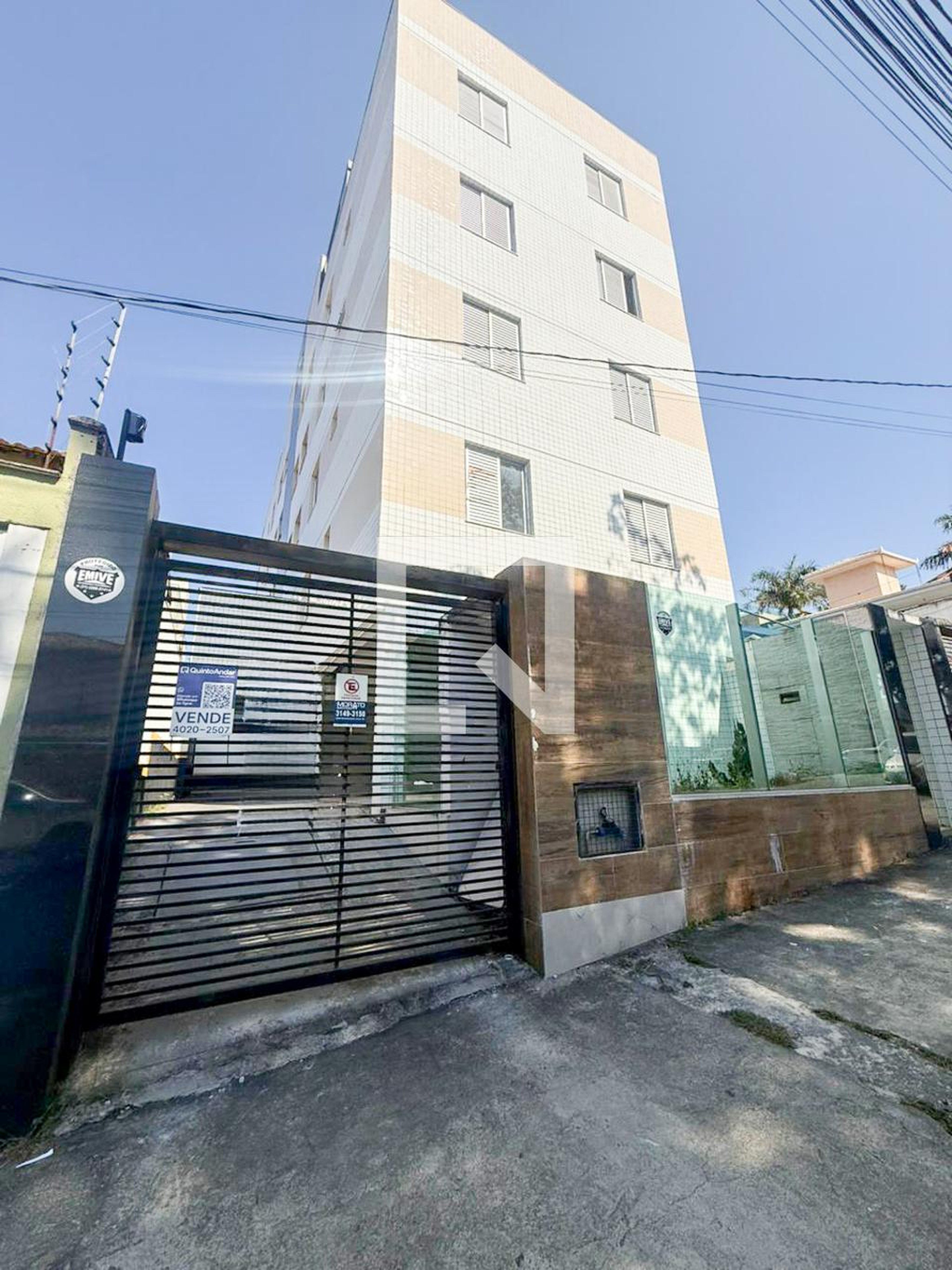 Fachada Condomínio em Alameda dos Cardeais, 75