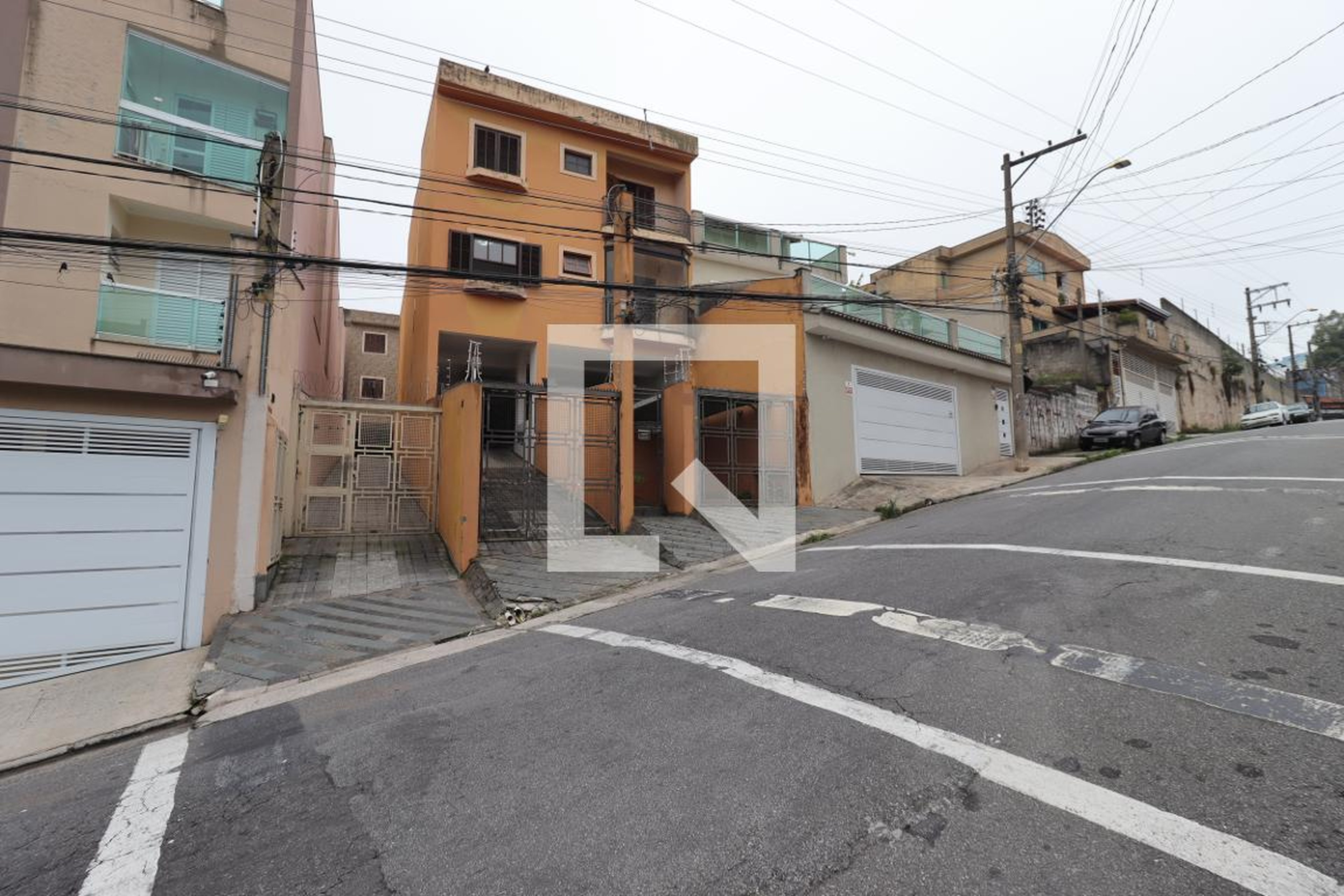 Fachada Condomínio em Rua Grã-Bretanha, 92