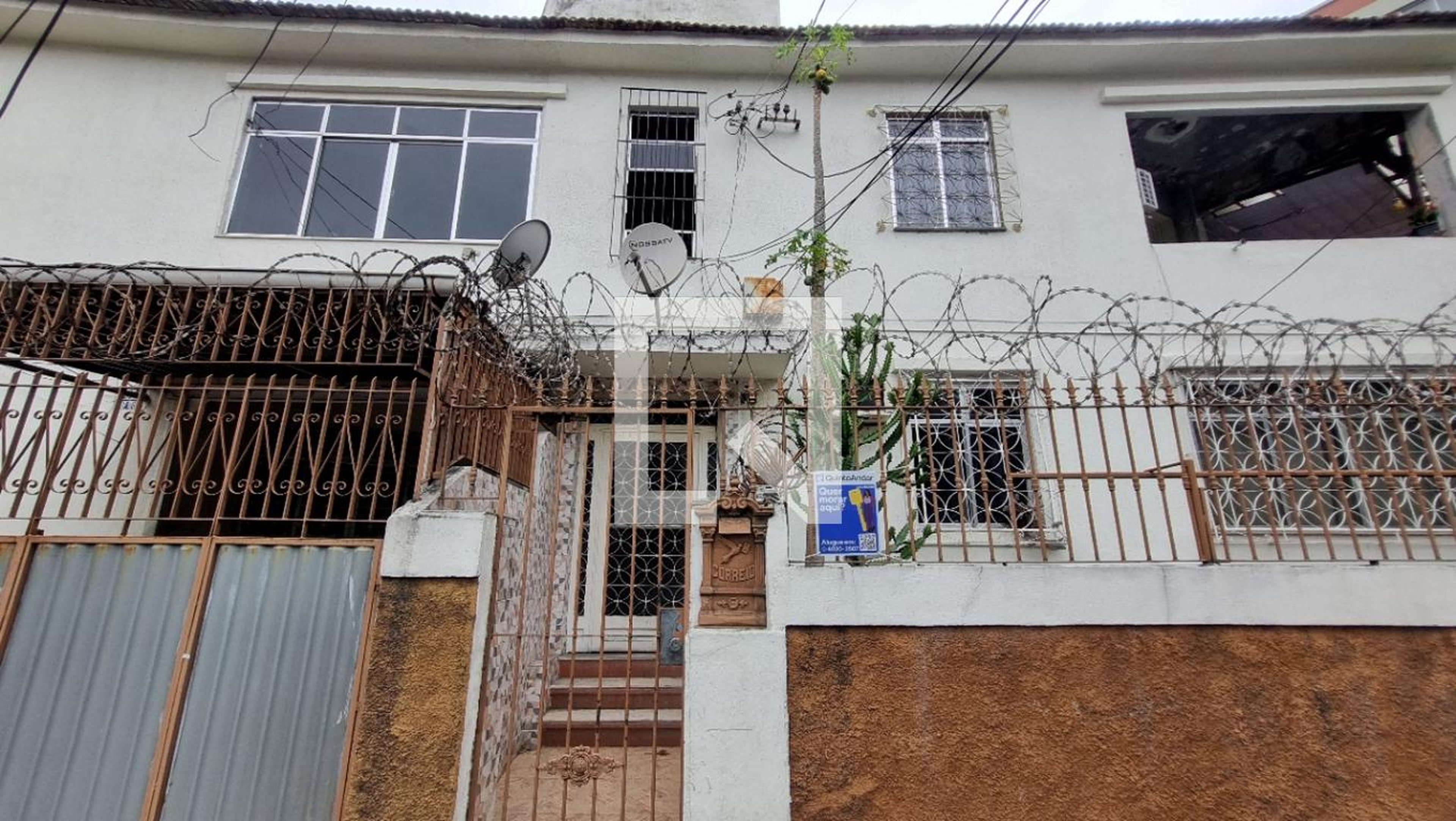 Fachada Condomínio em Rua Felisberto de Menezes, 35