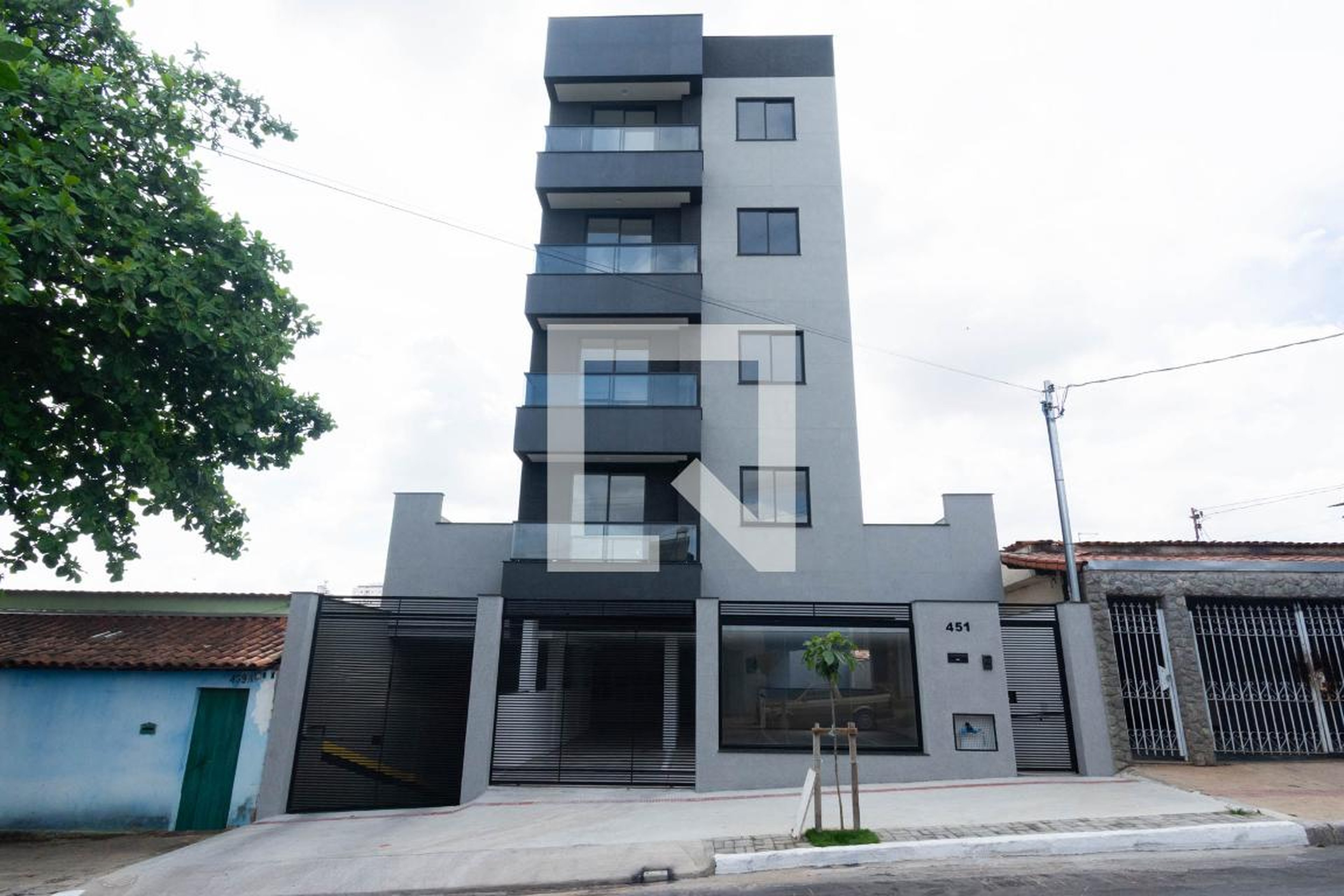 Fachada Condomínio em Rua Rio Paranaguá, 451