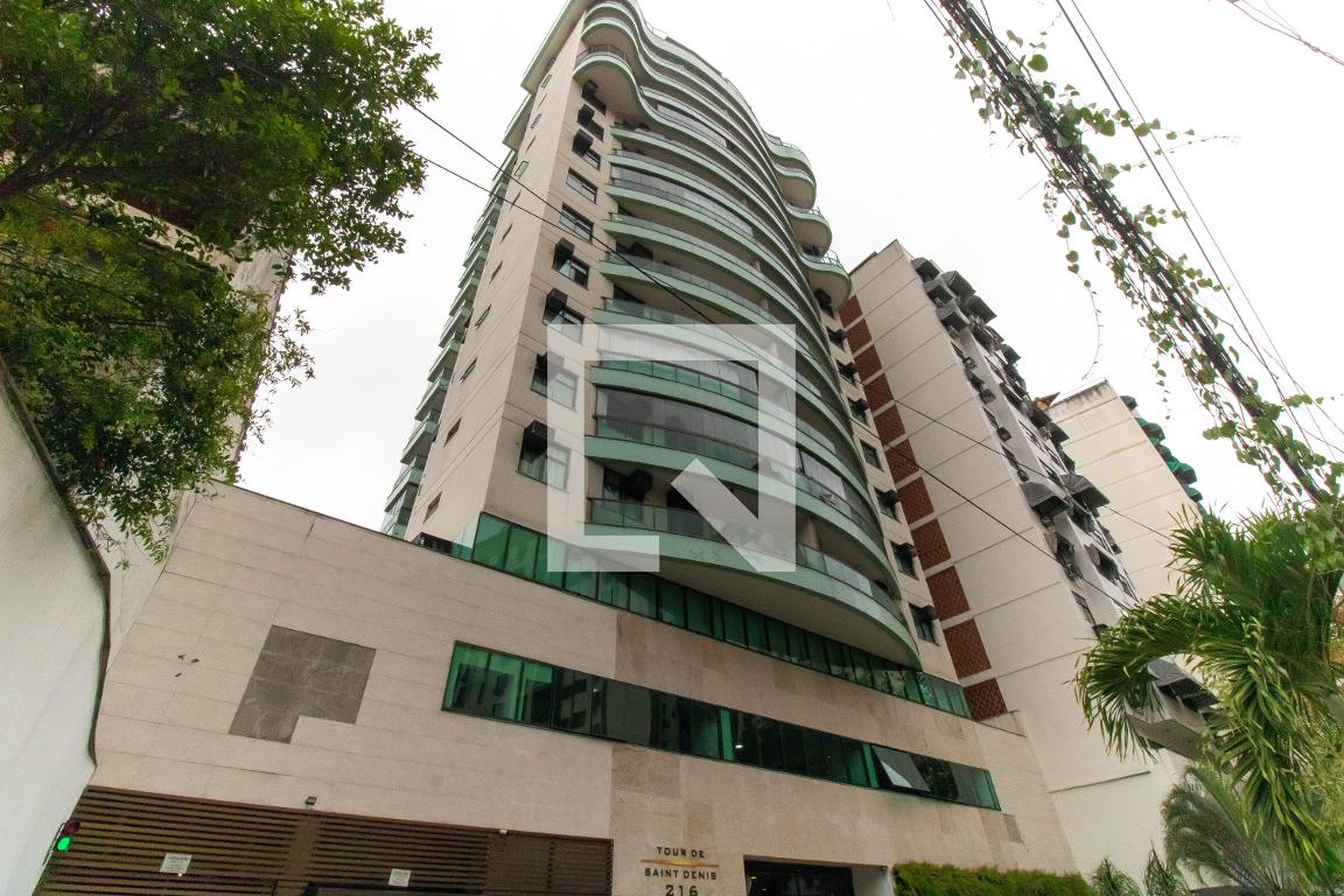 Fachada Condomínio Tour de Saint Denis
