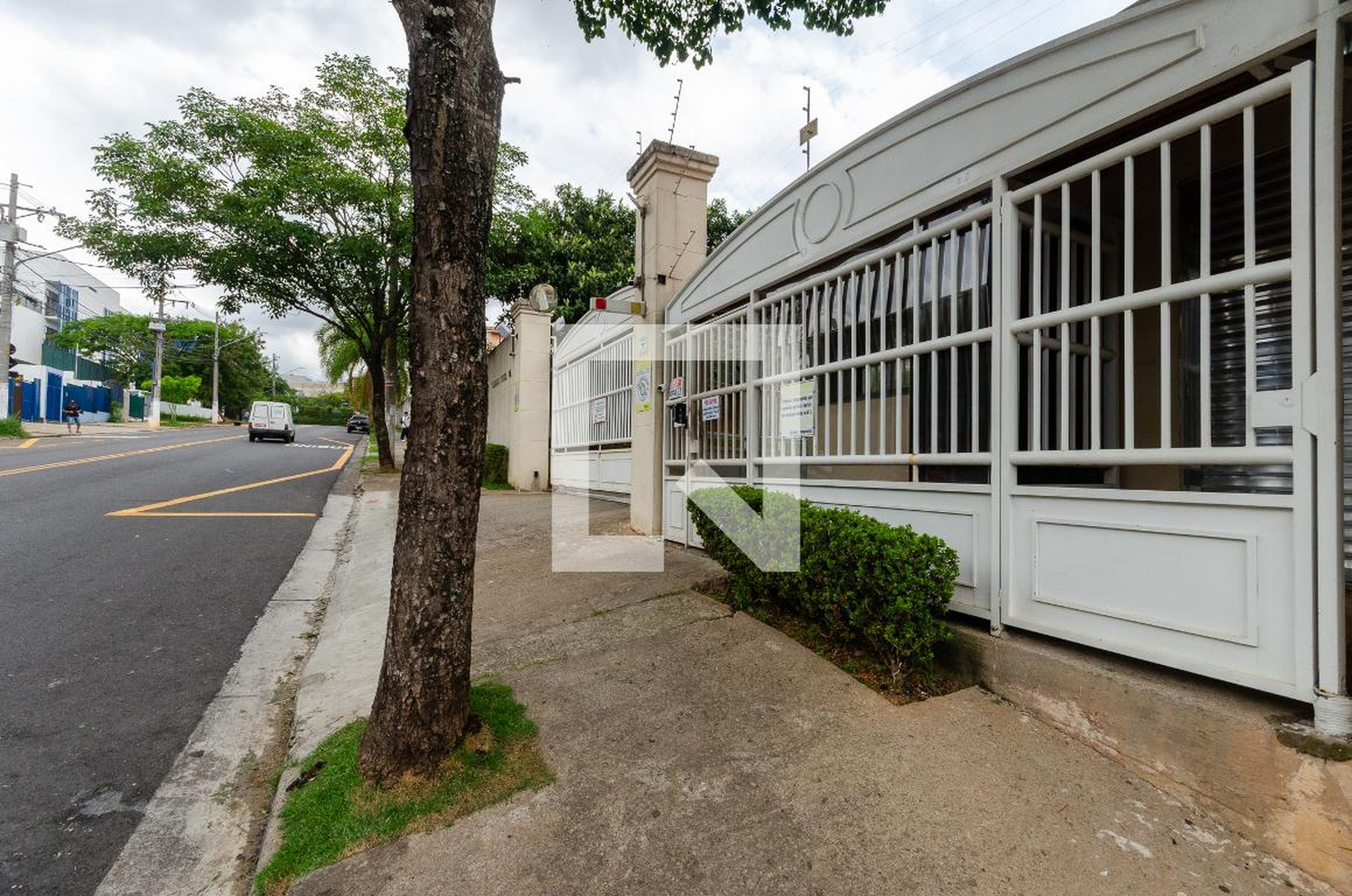 Fachada Condomínio em Rua Jairo de Almeida Machado, 390