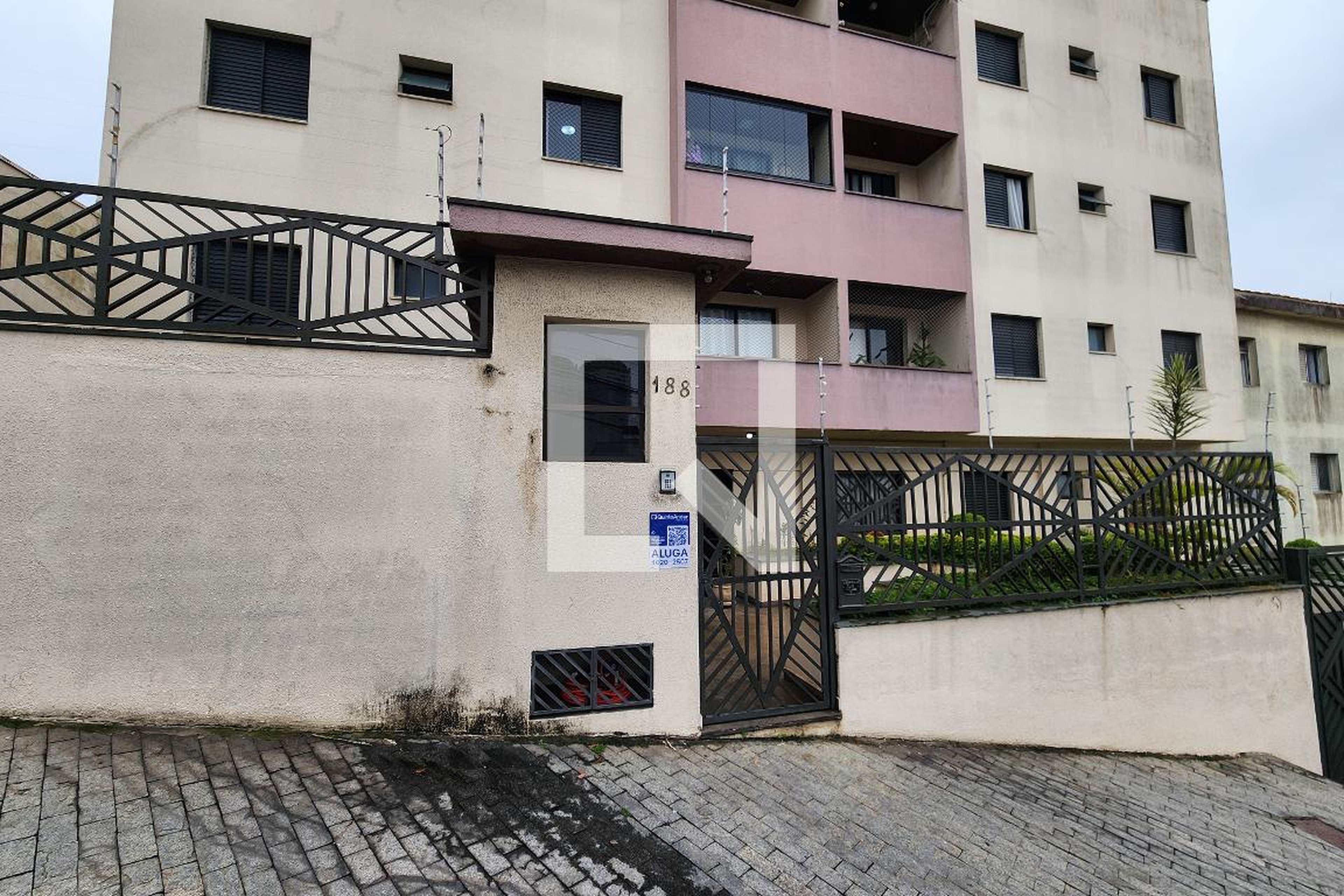 Fachada do Condomínio Edificio Cezane