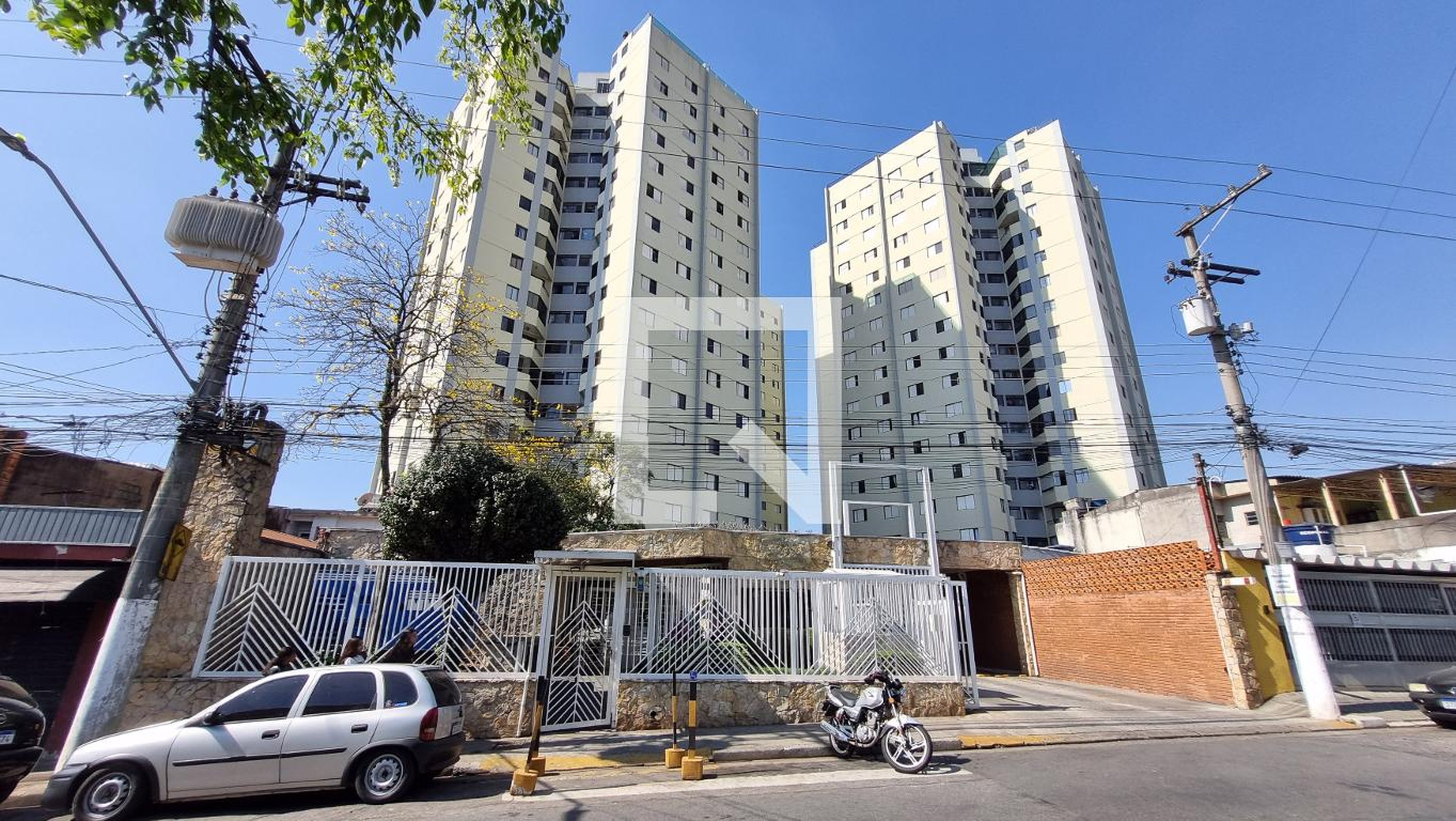 Fachada Residencial Pedras Raras