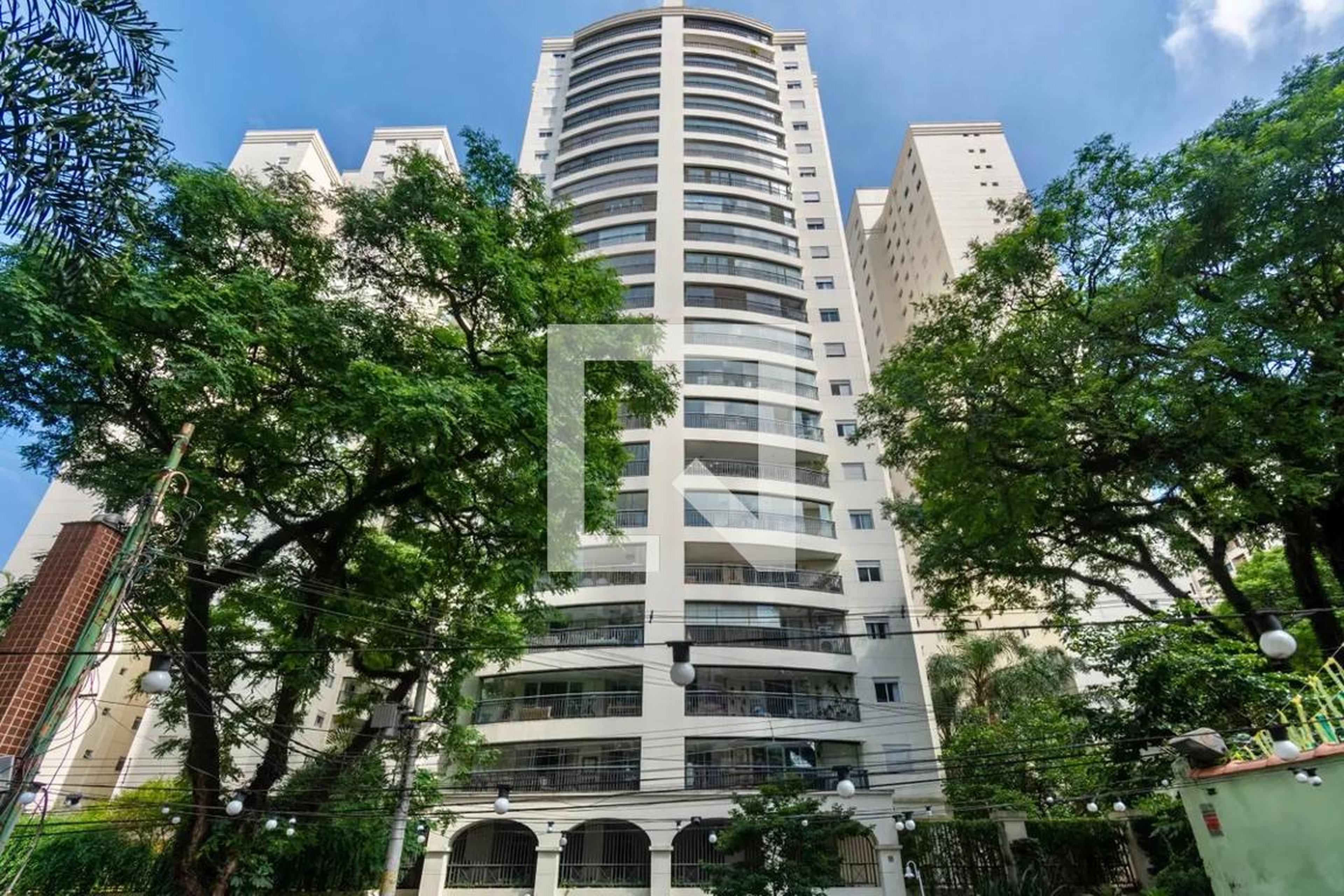 Fachada Condomínio Pátio Figueira