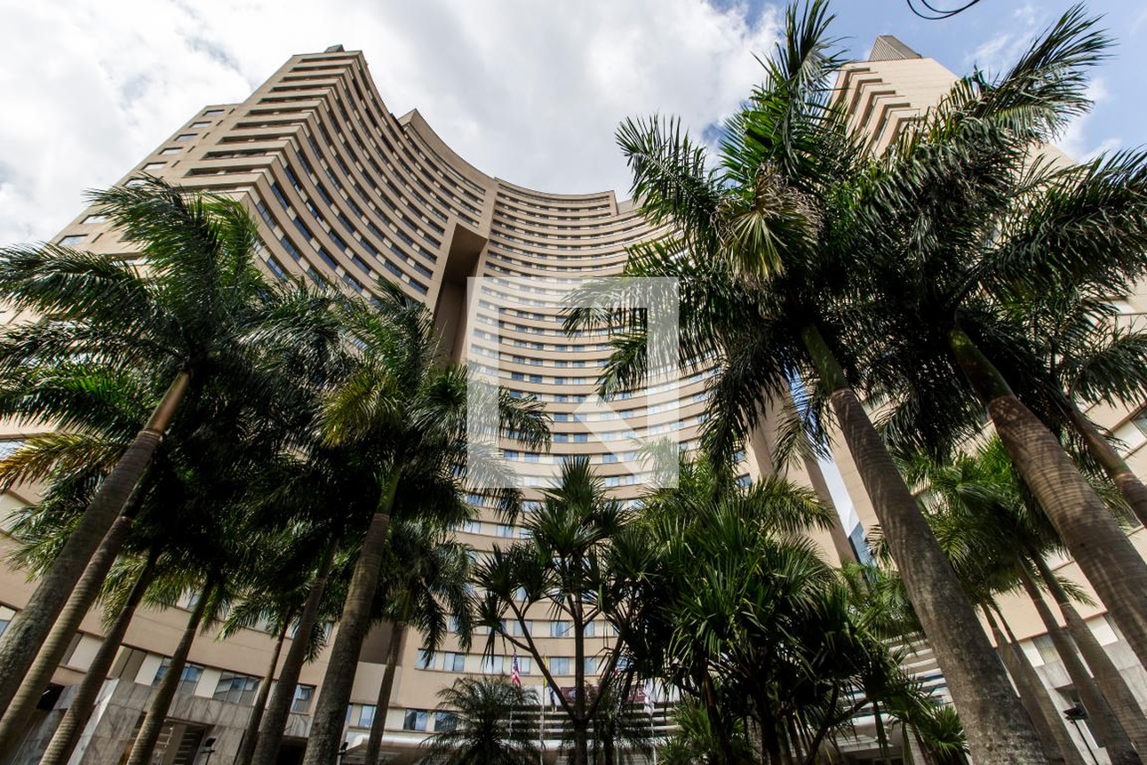 Fachada Condomínio Comfort Suites Alphaville