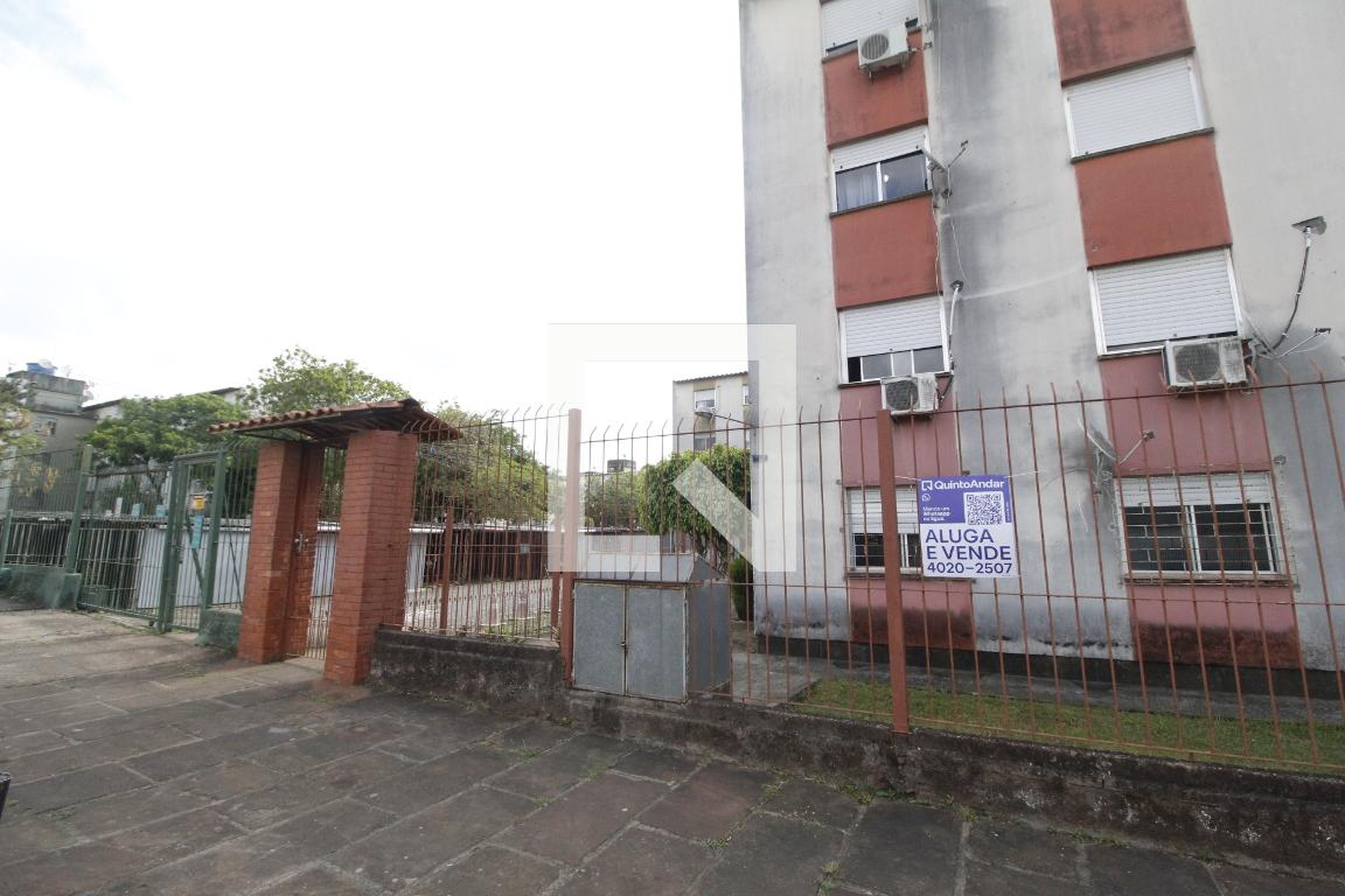 Fachada Condomínio em Rua dos Maias, 1315