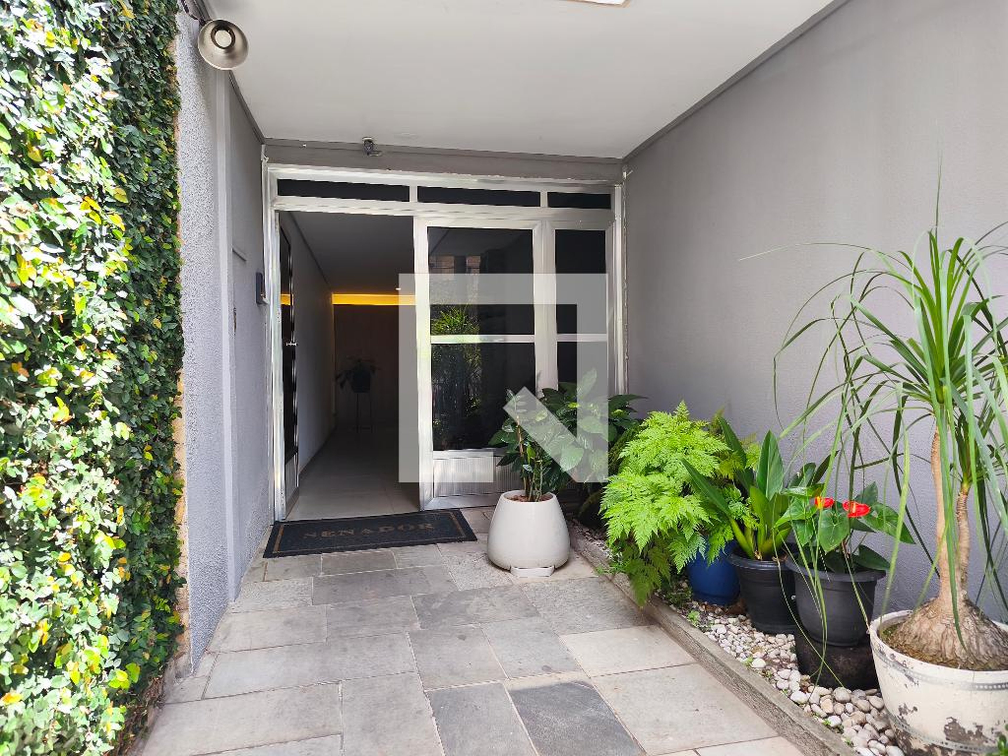 Entrada - Ee. Senador