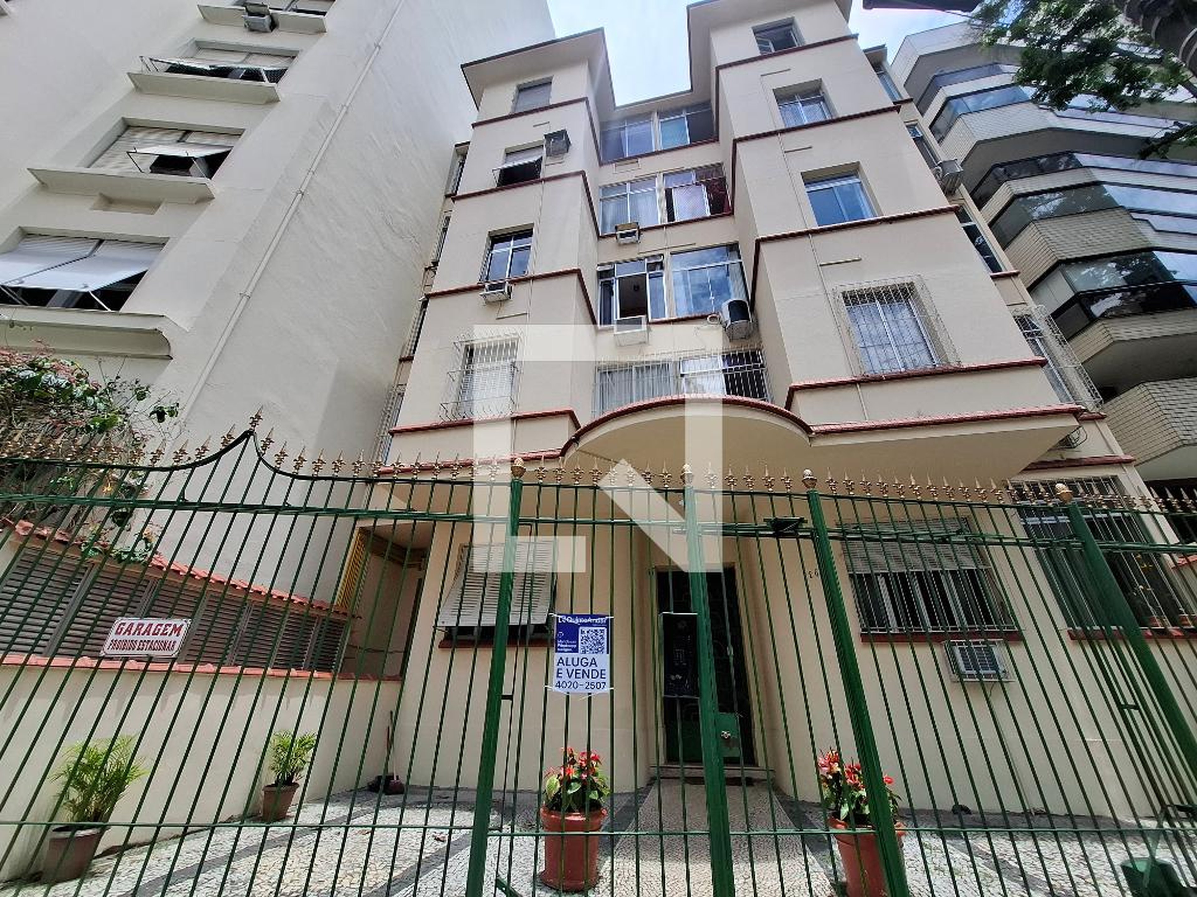 Fachada Condomínio em Rua Senador Vergueiro, 26