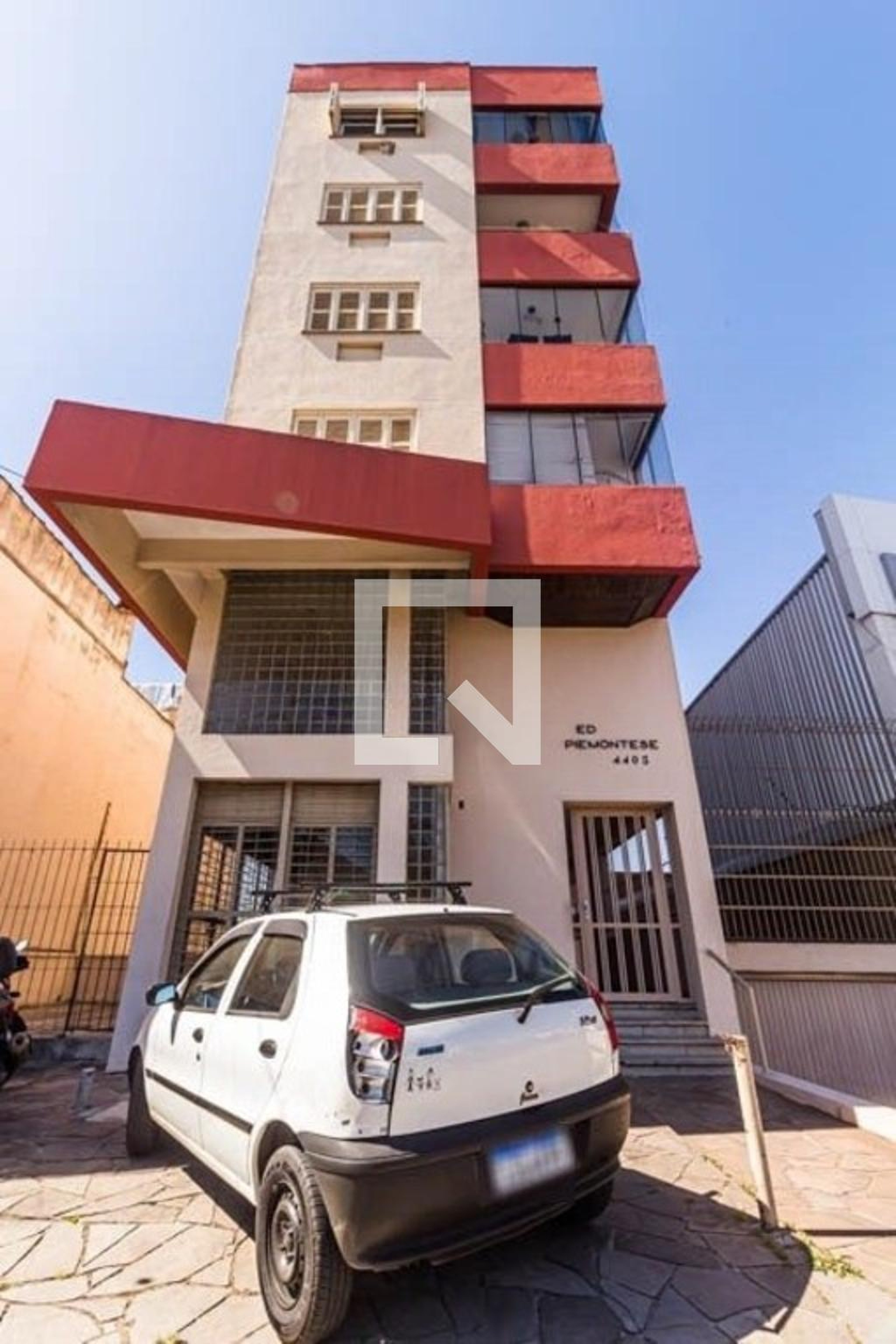 Fachada Condomínio em Avenida Protásio Alves, 4403