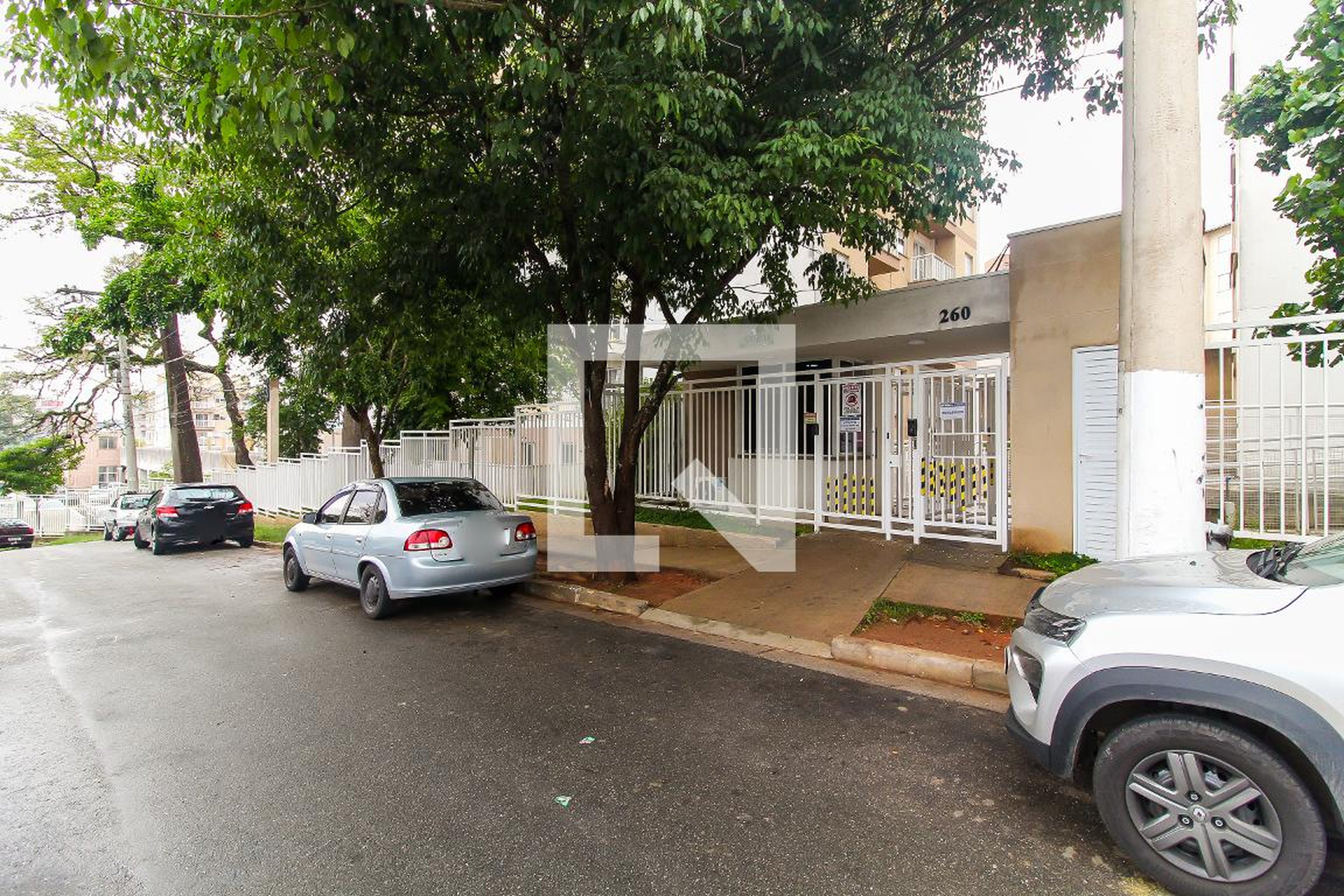 Fachada Condomínio Azáleia  Parque das Flores