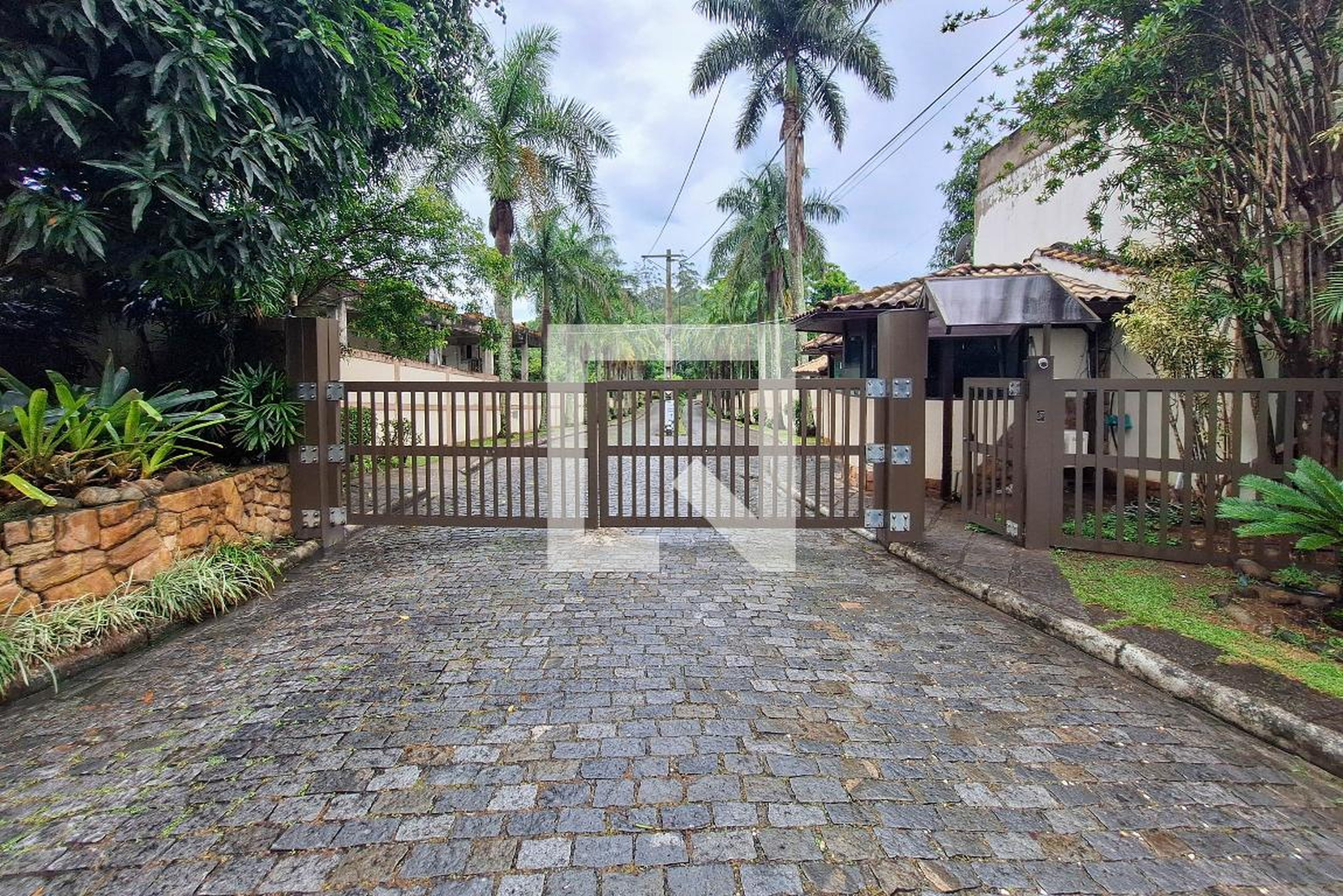 Fachada Condomínio em Rua Grécia, 481