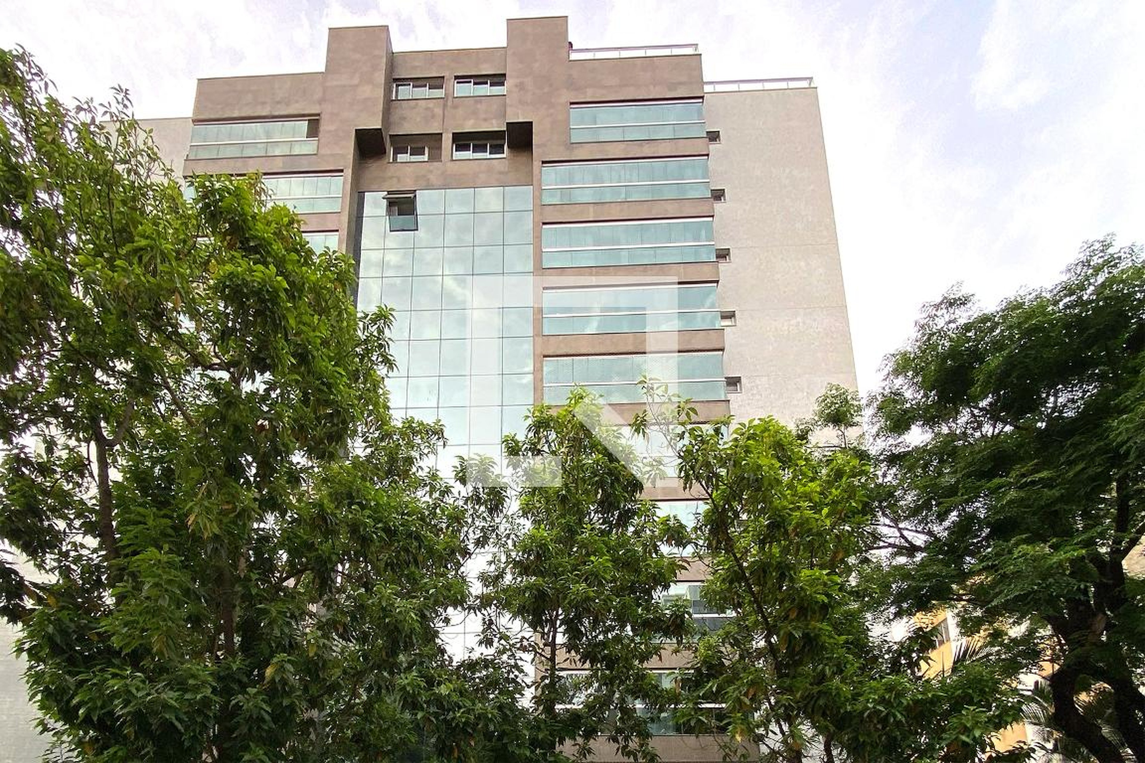 Fachada Condomínio em Rua Montes Claros, 1515