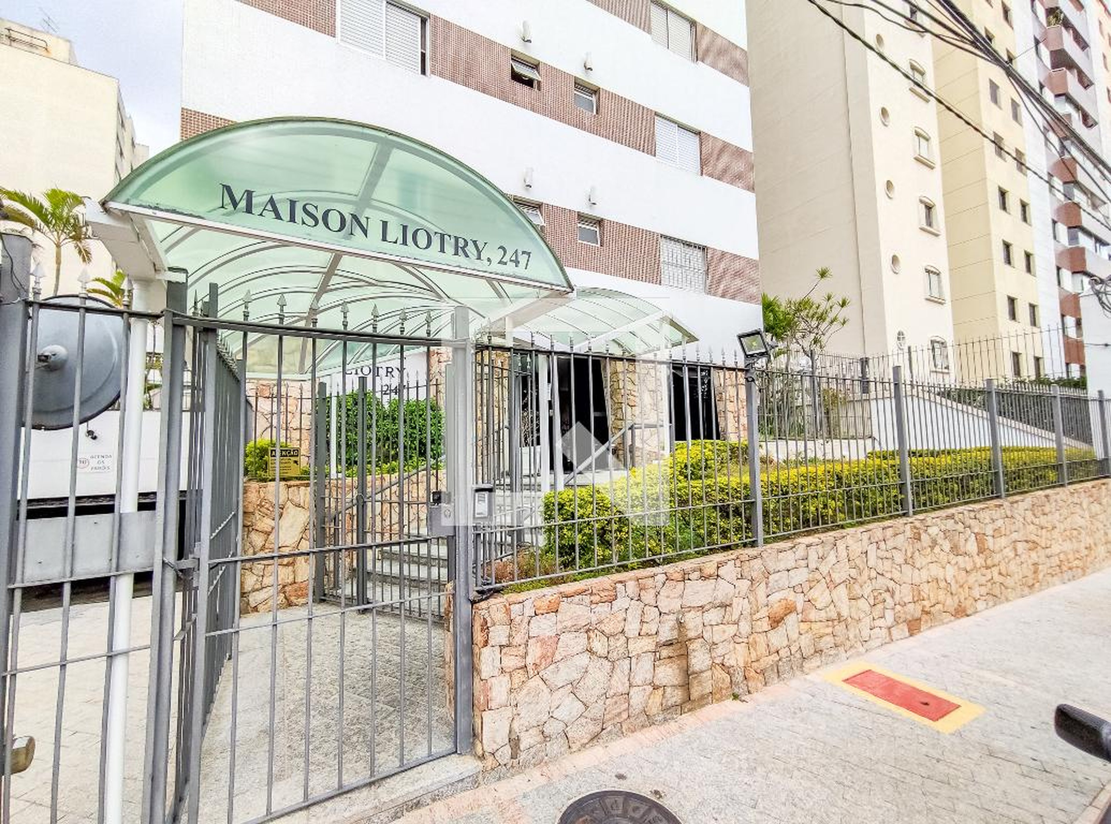 Fachada Condomínio Maison Liotry