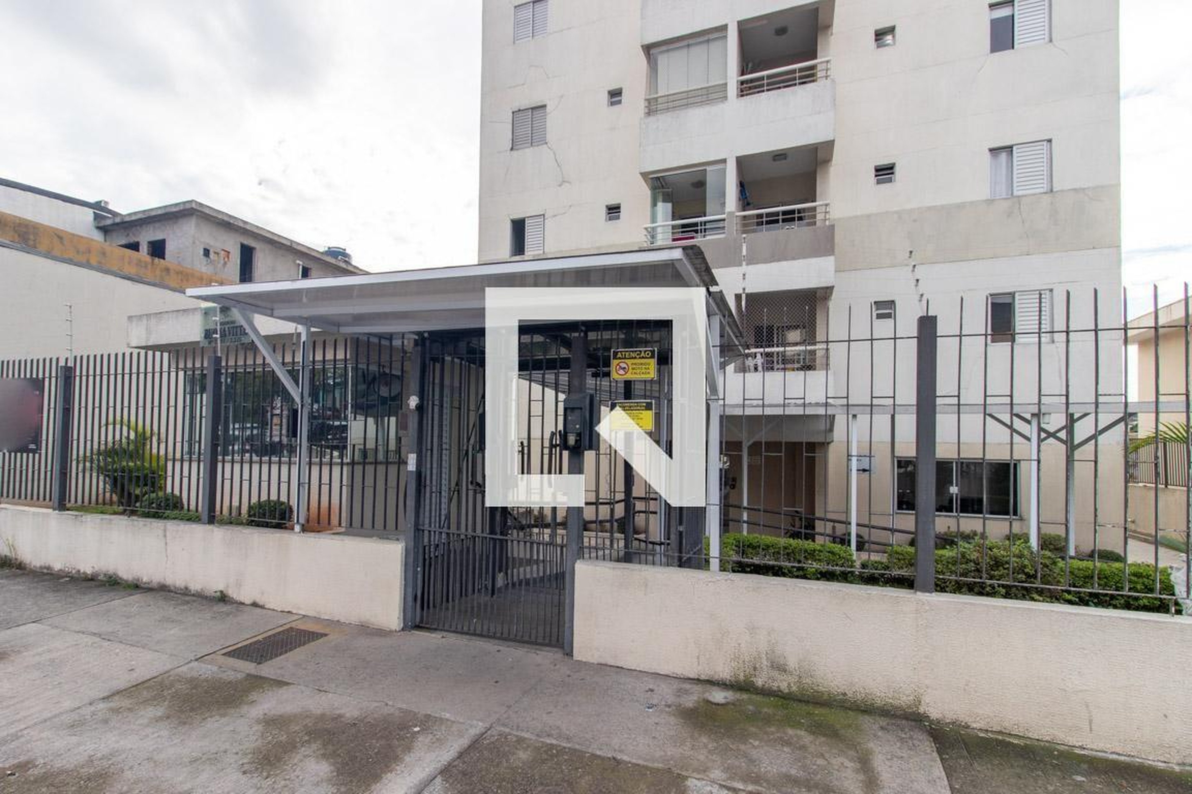 Fachada Condomínio em Avenida Júlio Buono, 2353