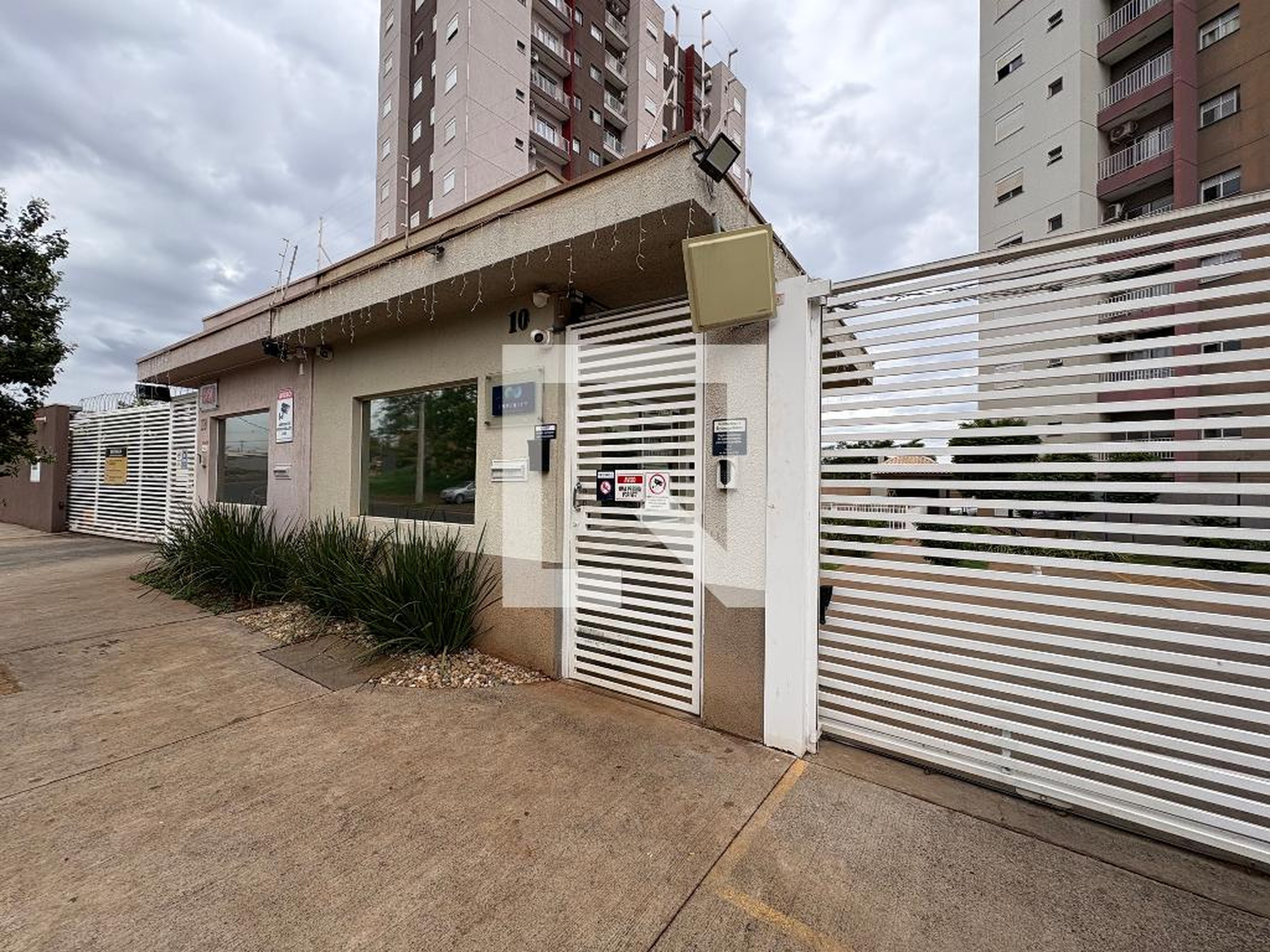 Fachada Condomínio Easy Residencial