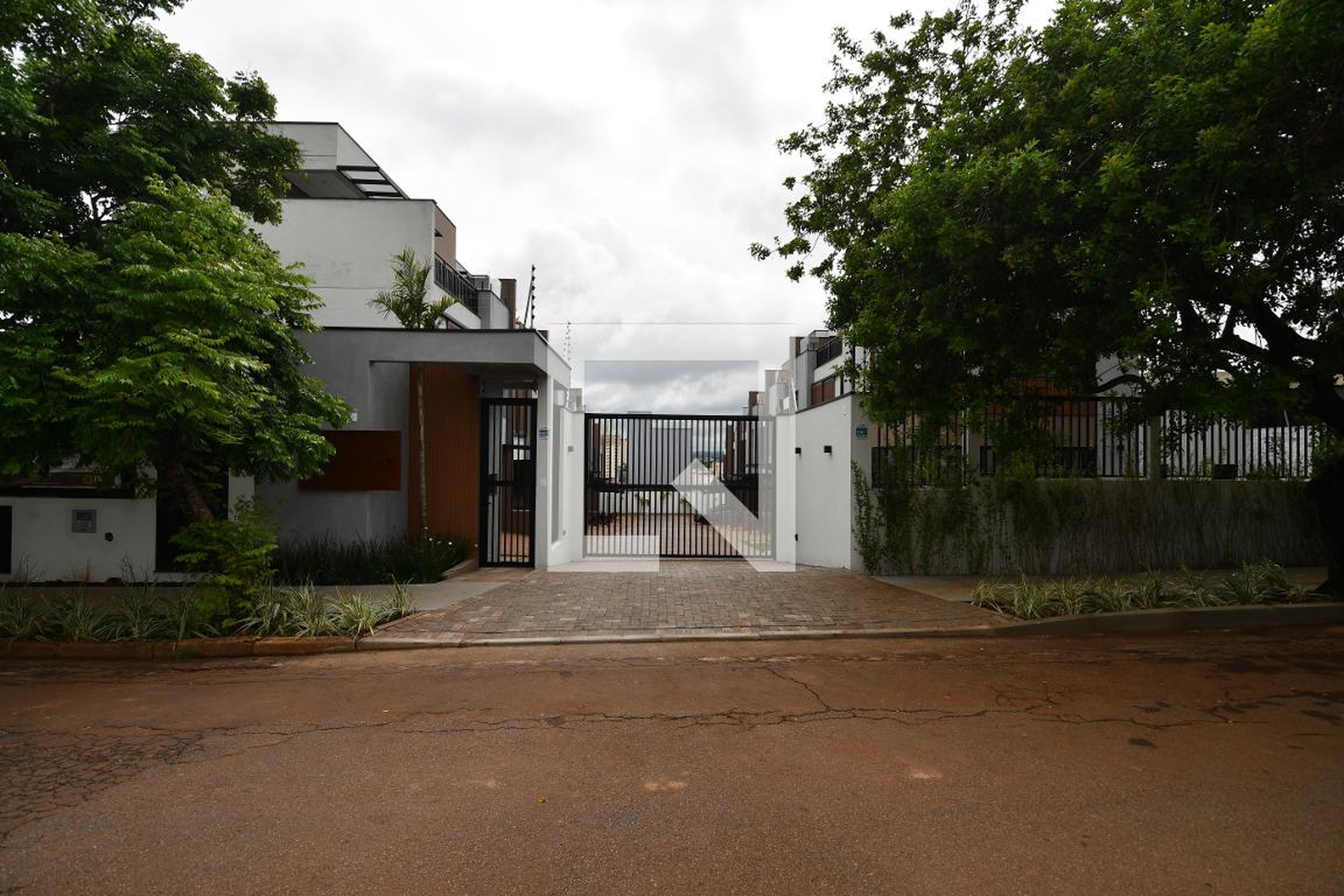 Fachada do Condomínio Condomínio Moreira